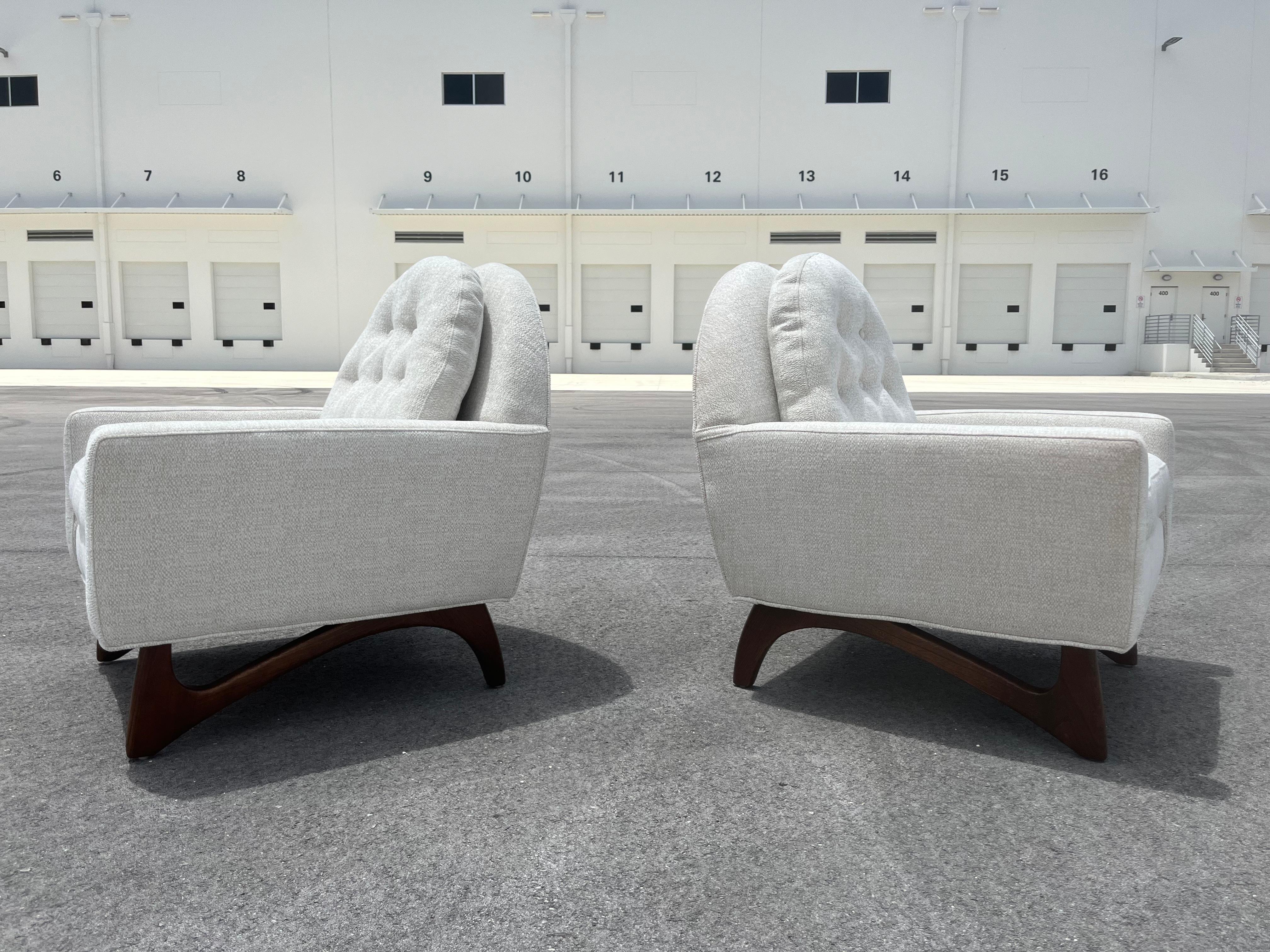 Pair of Mid Century Lounge Chairs Attributed to Adrian Pearsall, Fabric, Walnut For Sale 13