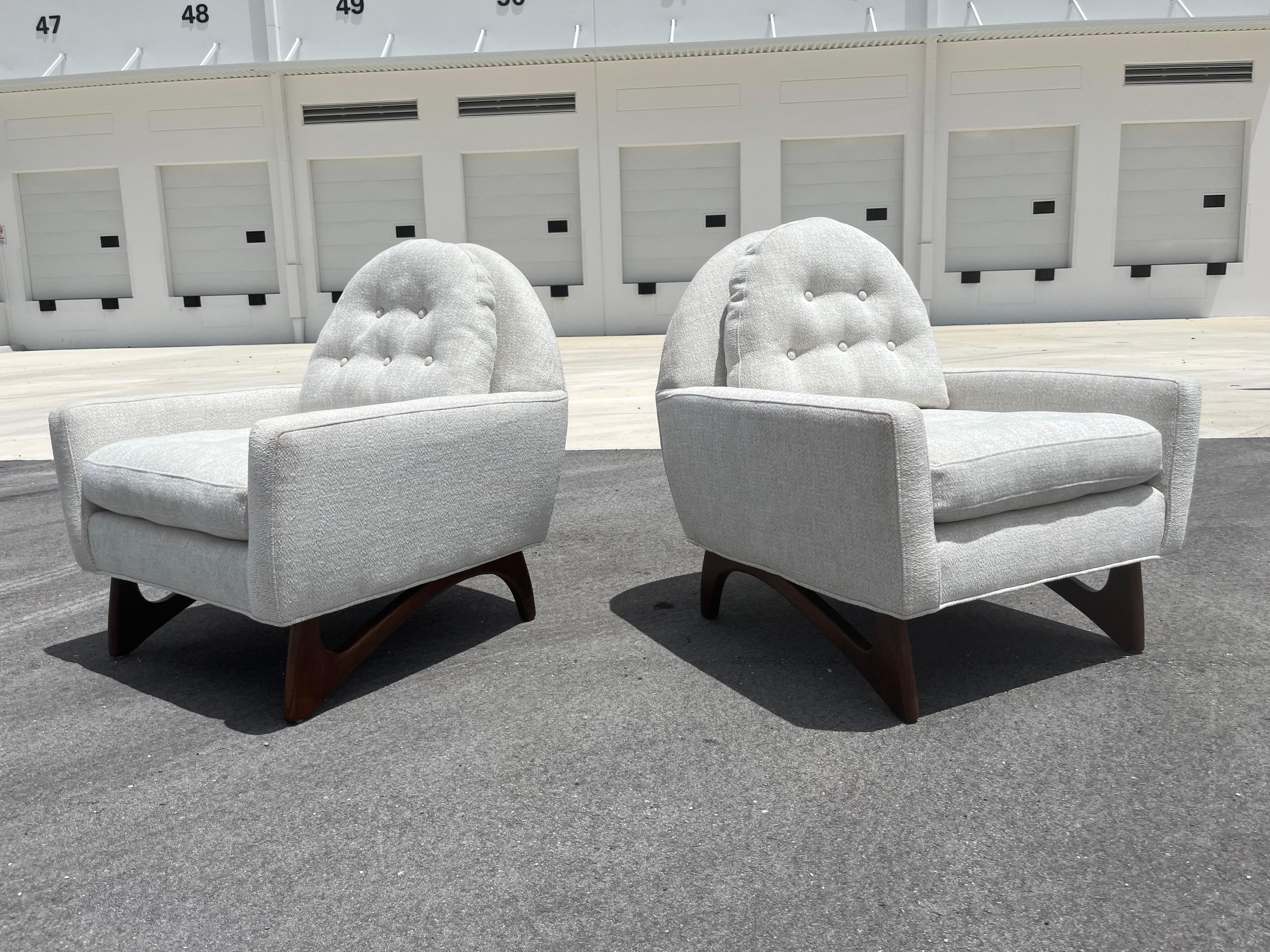 Mid-Century Modern Pair of Mid Century Lounge Chairs Attributed to Adrian Pearsall, Fabric, Walnut For Sale
