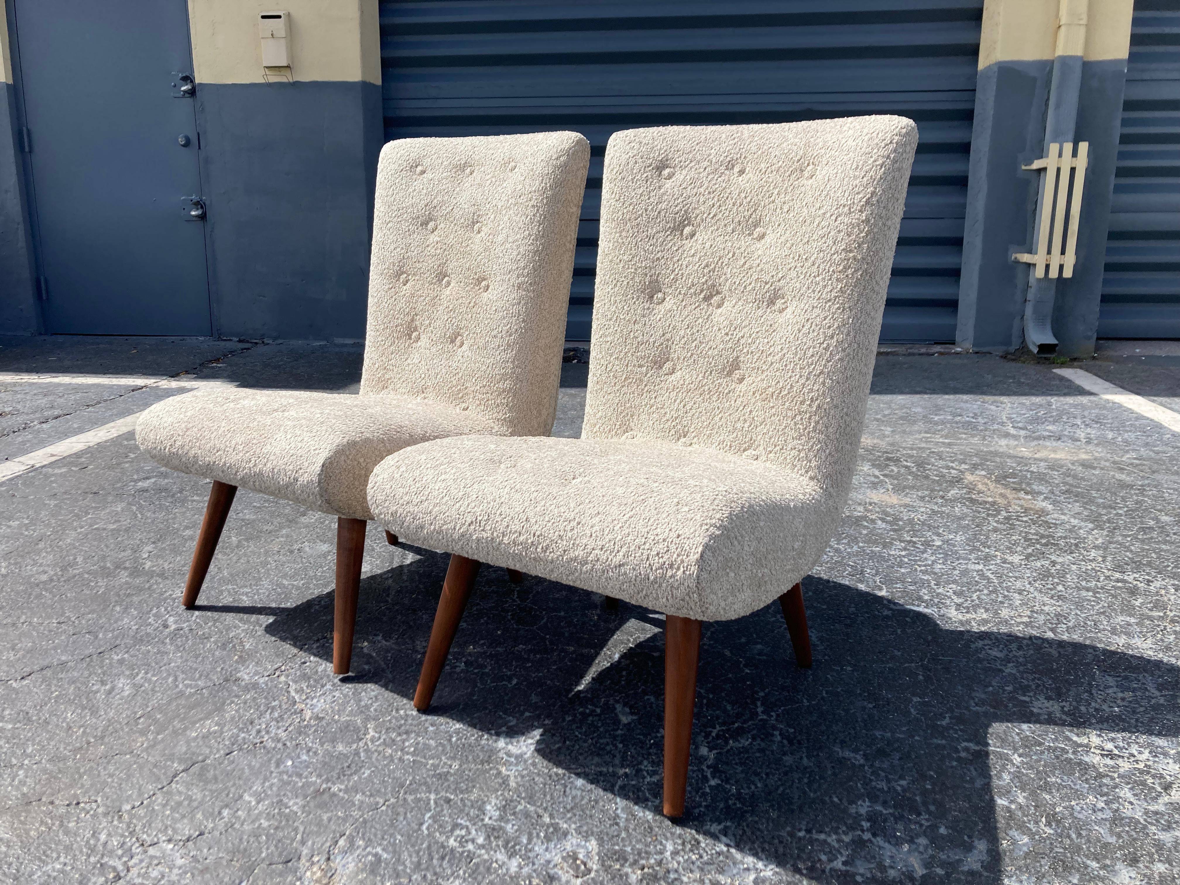 Pair of Midcentury Lounge Chairs, Bouclé Fabric In Excellent Condition In Miami, FL