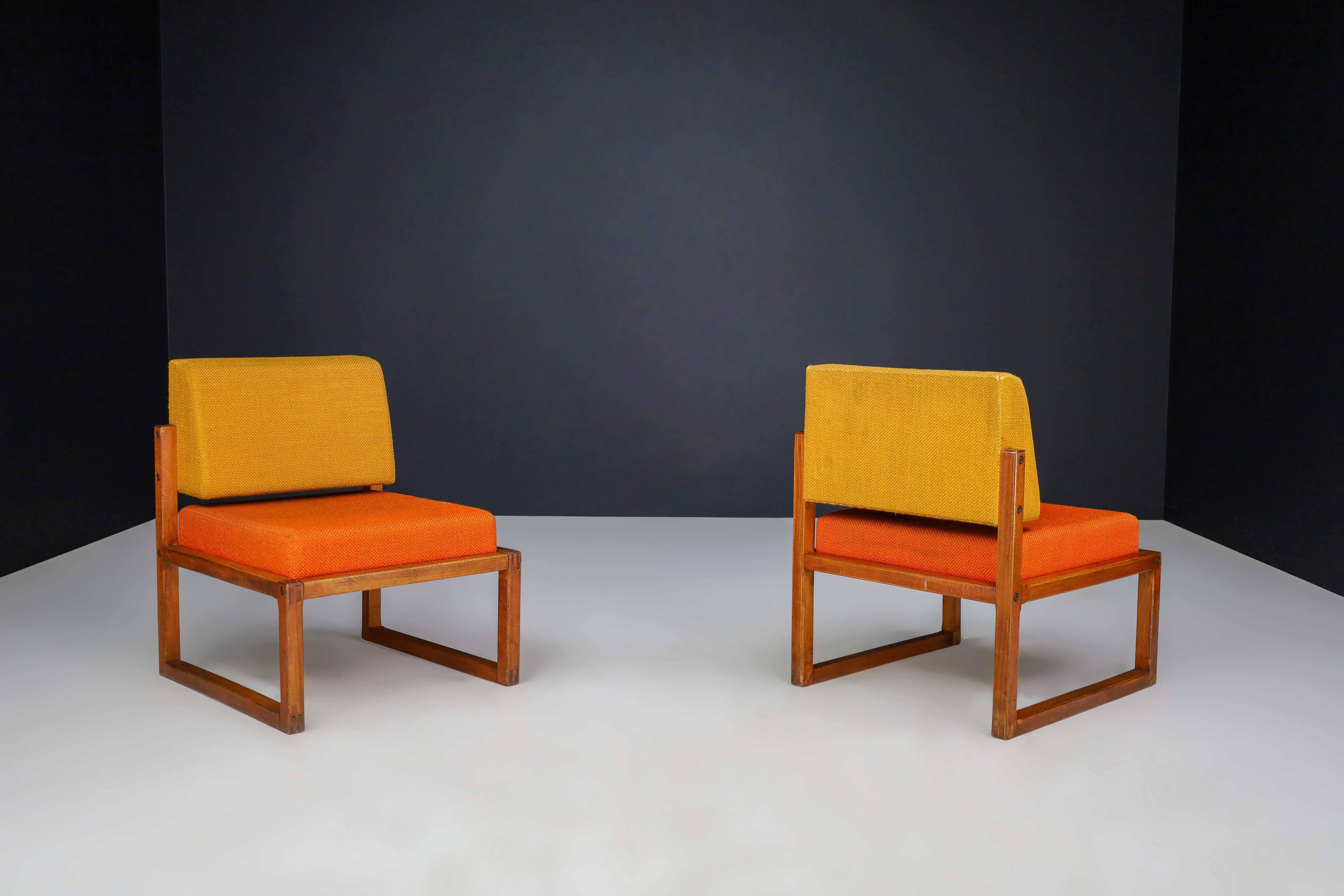 20th Century Pair of Mid-Century Lounge Chairs by André Sornay, France, 1950 For Sale