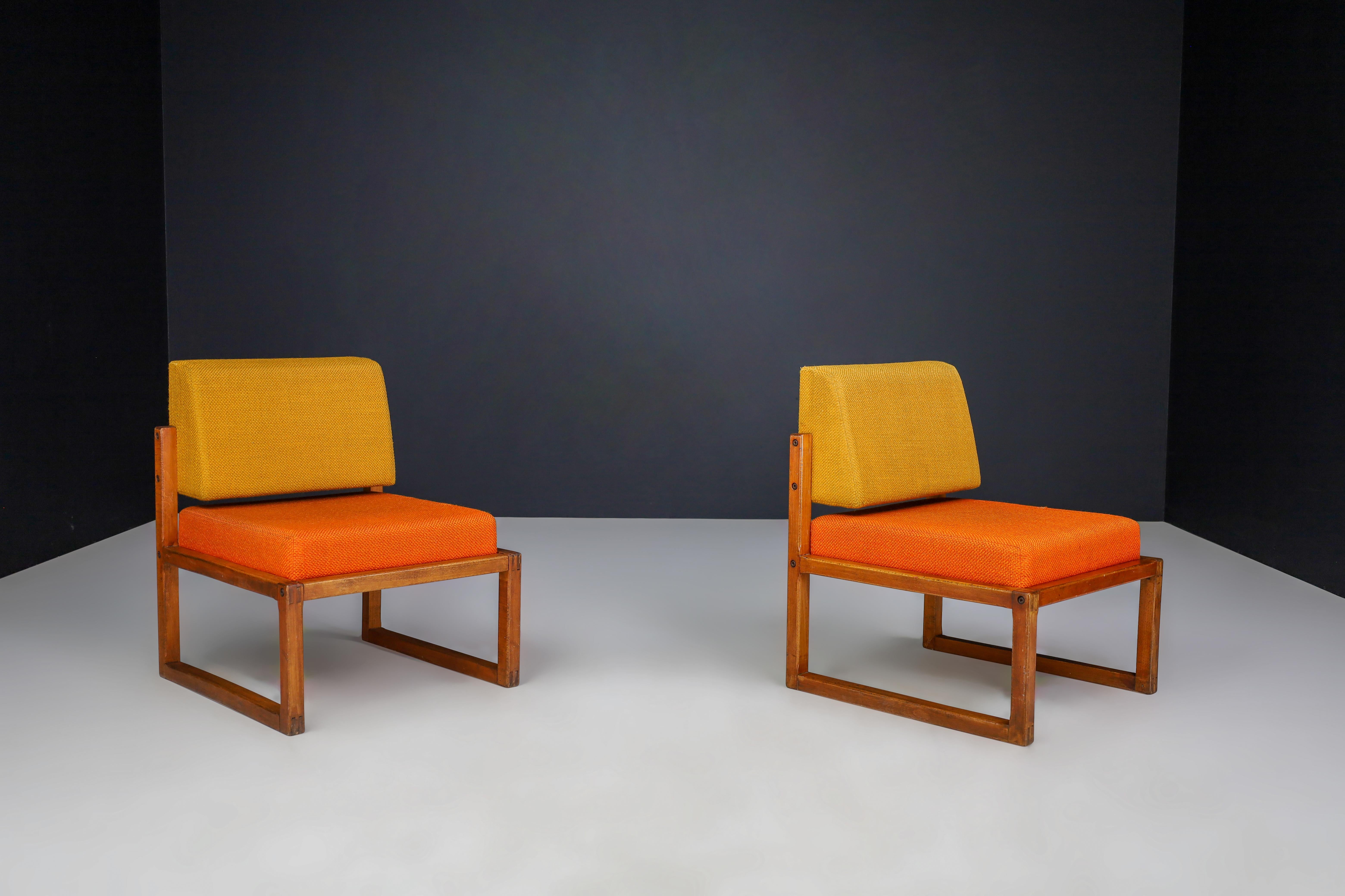 Upholstery Pair of Mid-Century Lounge Chairs by André Sornay, France, 1950 For Sale