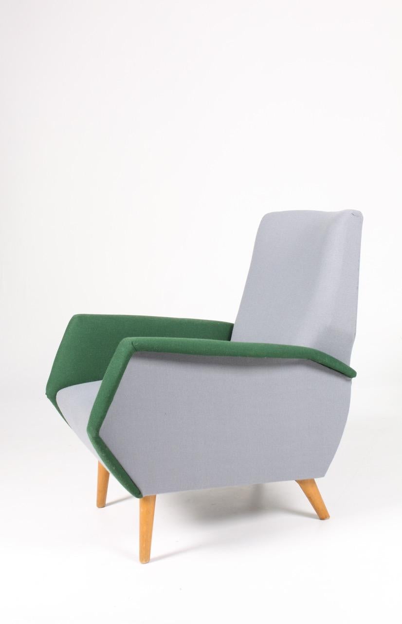Mid-Century Modern Pair of Midcentury Lounge Chairs by Gio Ponti