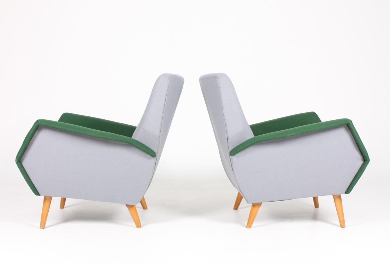 Pair of Midcentury Lounge Chairs by Gio Ponti In Good Condition In Lejre, DK