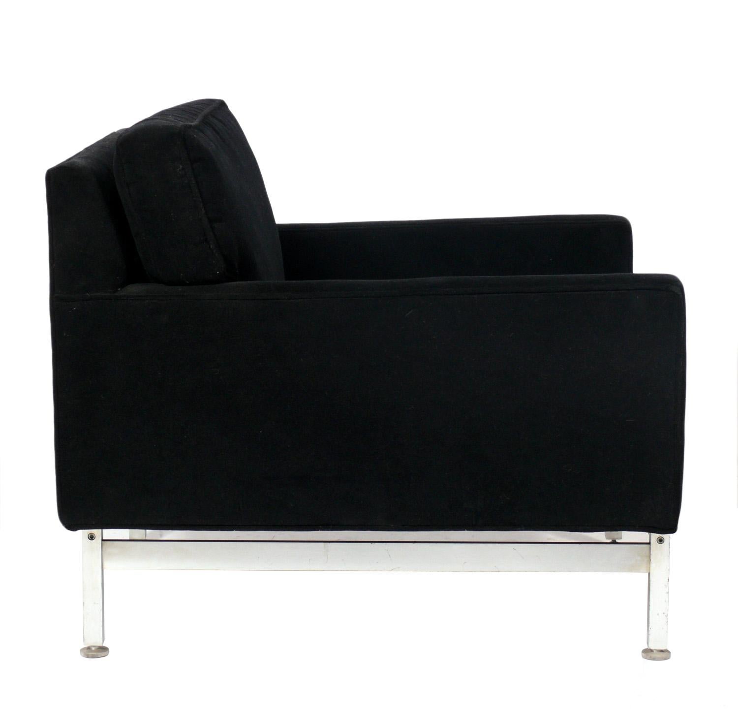Mid-Century Modern Pair of Mid Century Lounge Chairs by Jules Heumann for Metropolitan For Sale