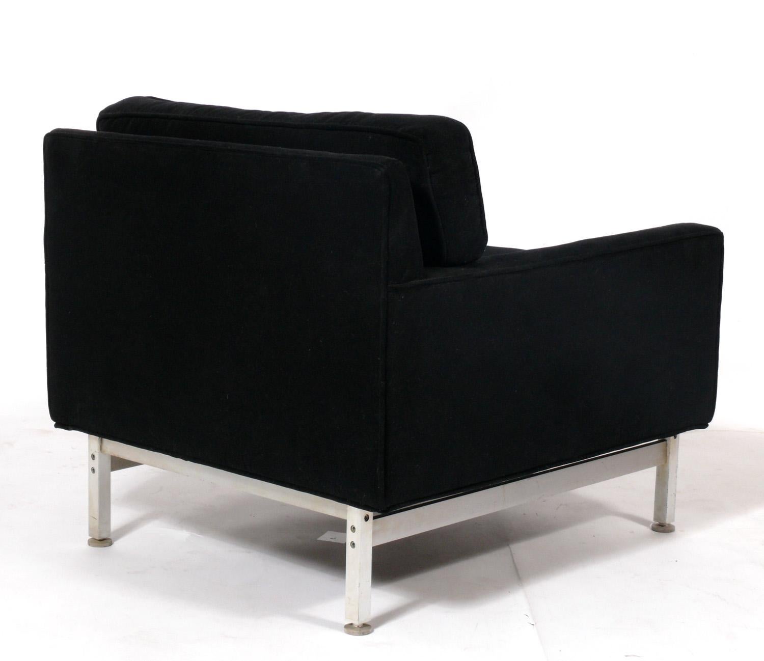 American Pair of Mid Century Lounge Chairs by Jules Heumann for Metropolitan For Sale