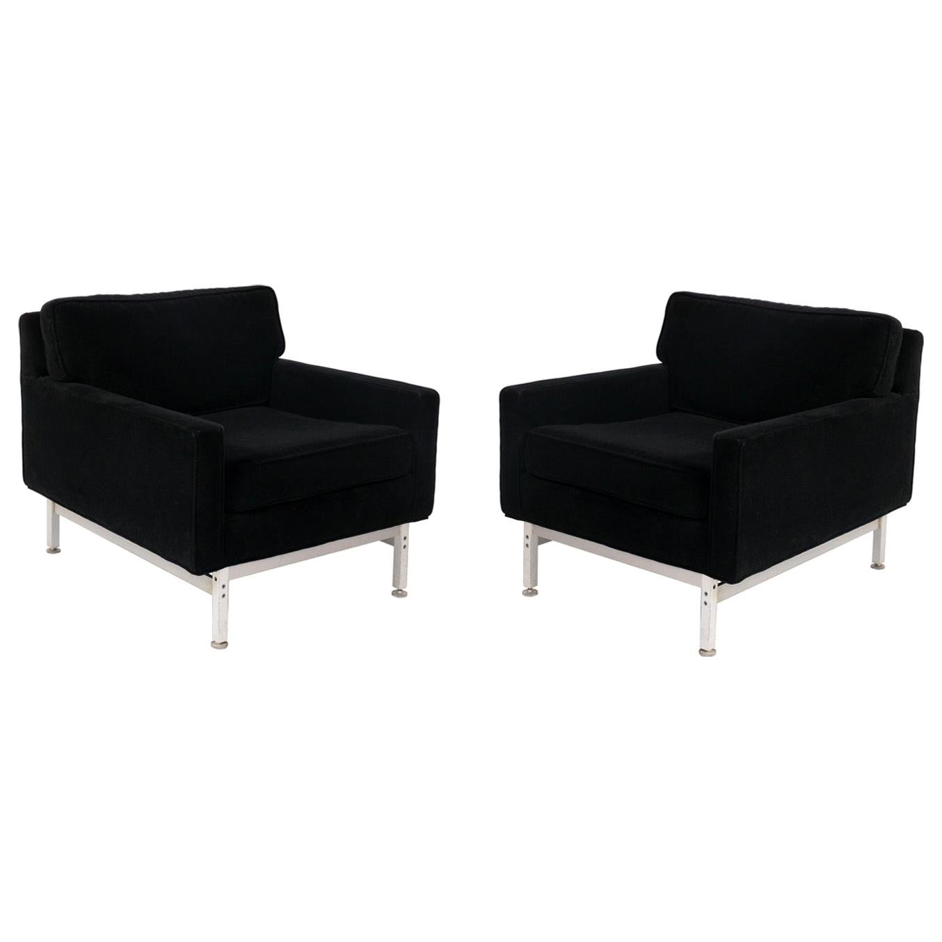 Pair of Mid Century Lounge Chairs by Jules Heumann for Metropolitan