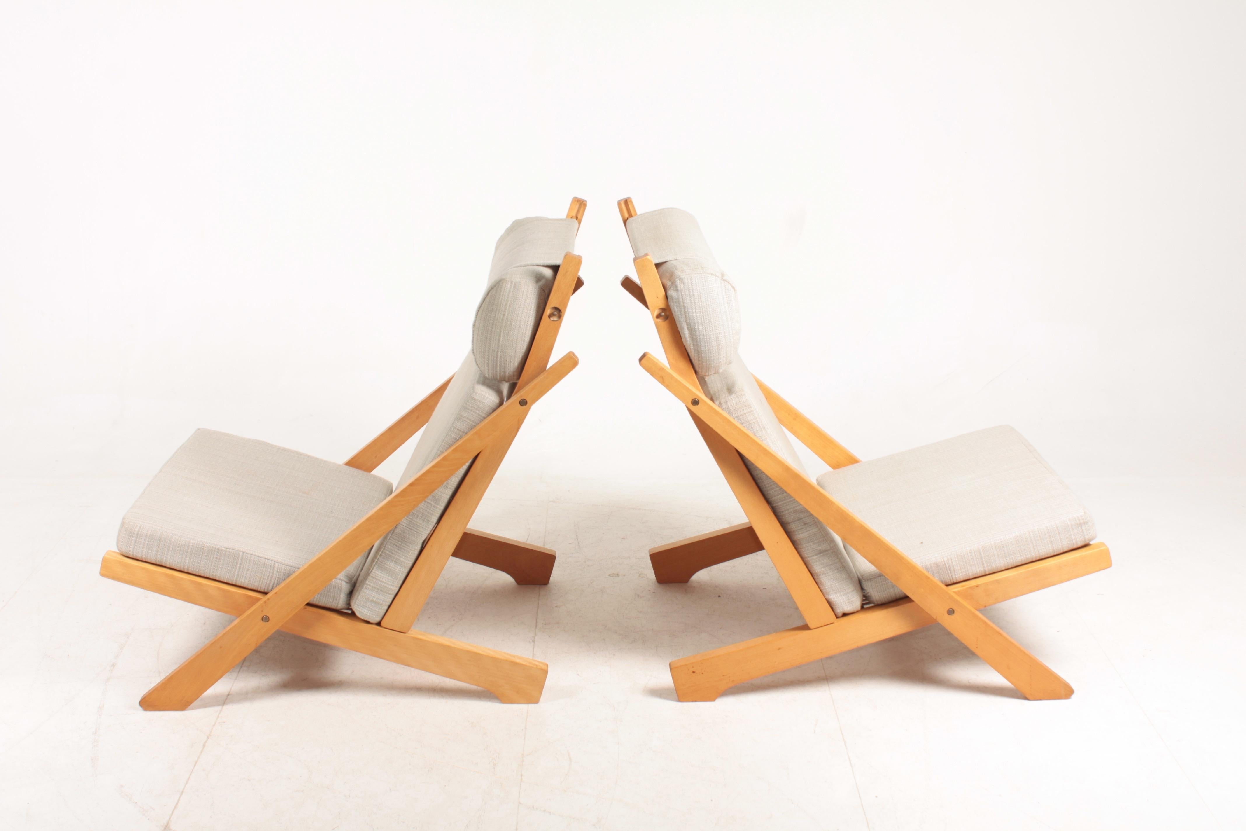 Scandinavian Modern Pair of Mid-Century Lounge Chairs by Wegner, 1960s
