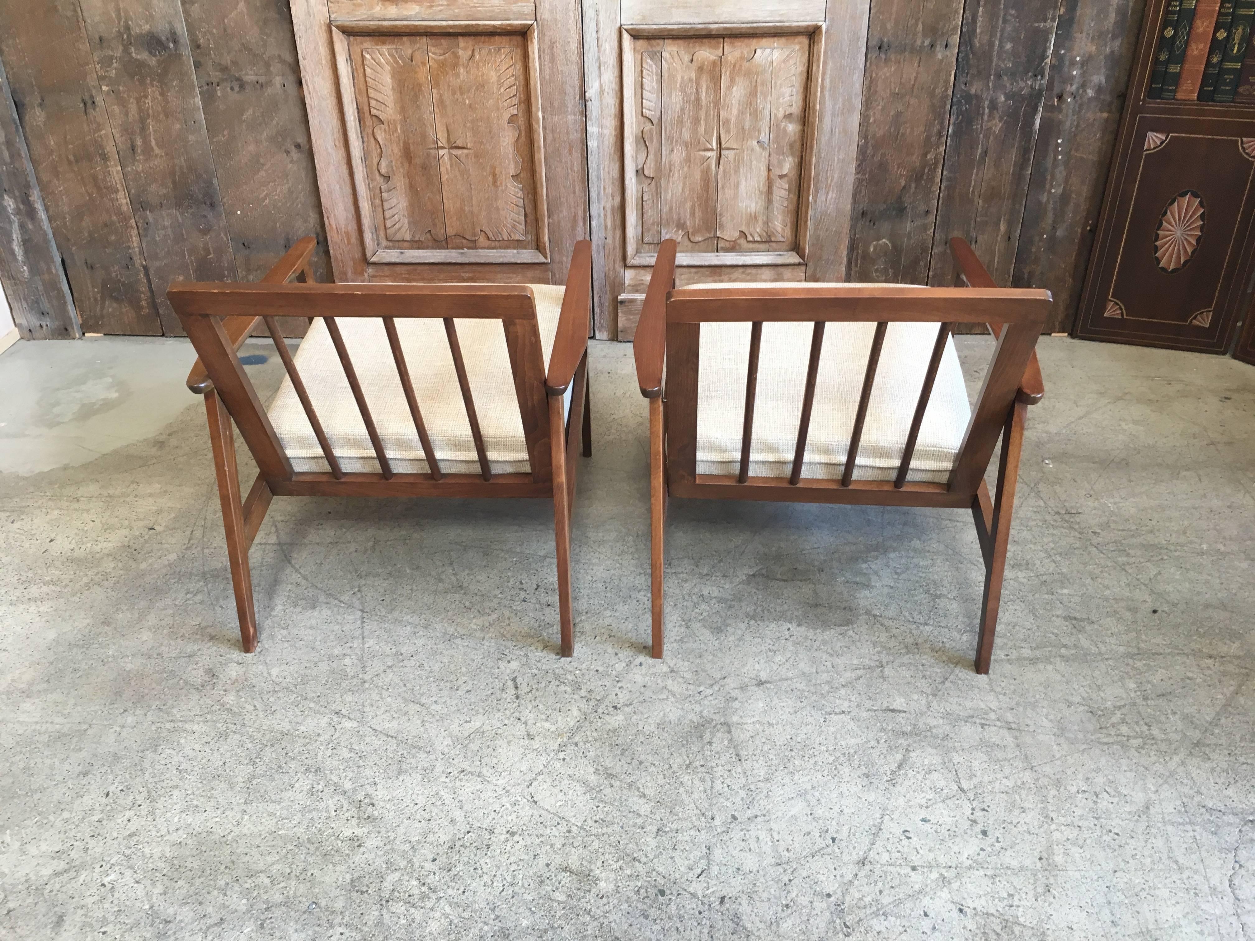 Pair of Mid-Century Lounge Chairs 6