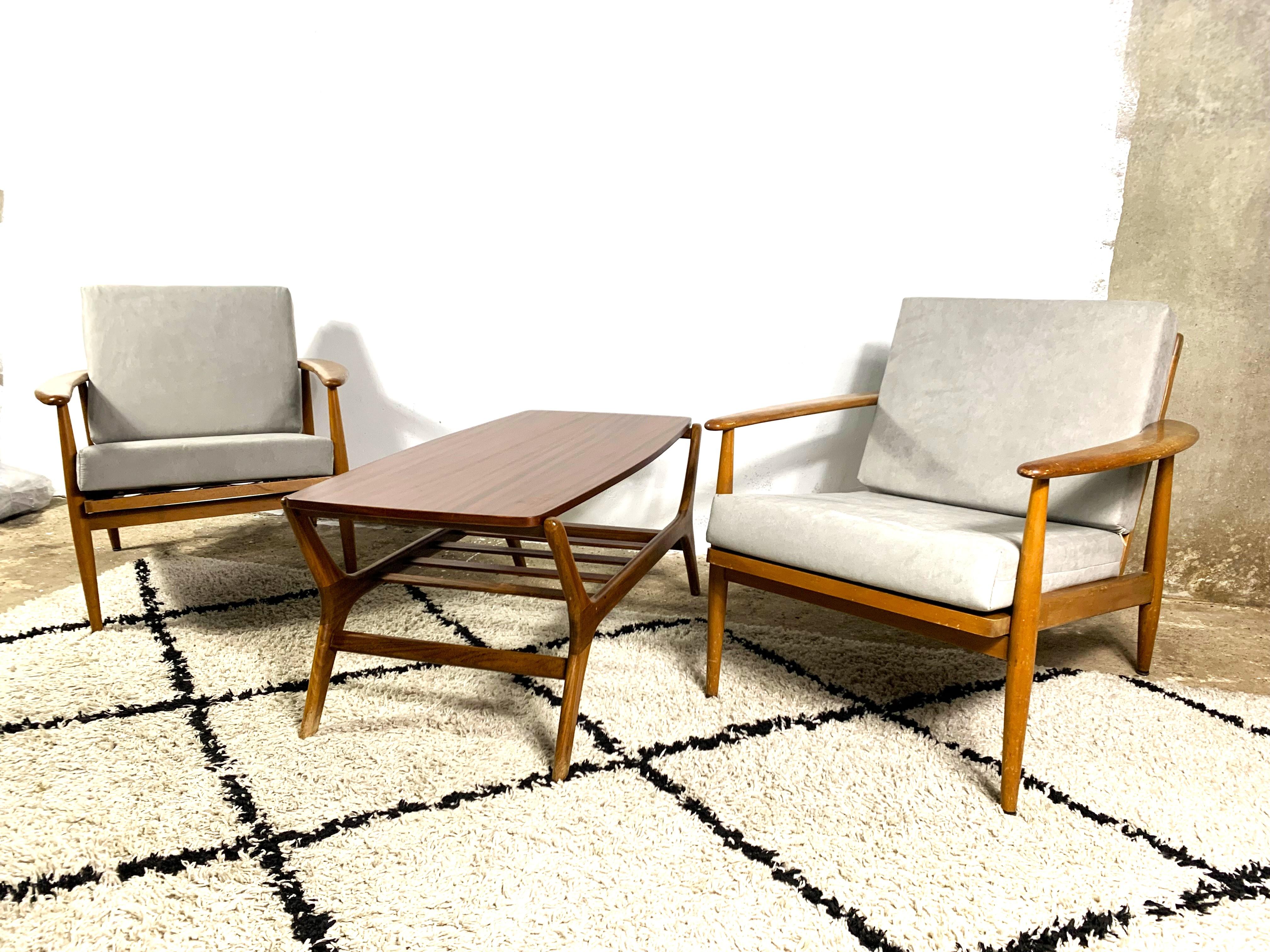 Pair Of Mid Century Lounge Chairs For Sale 8