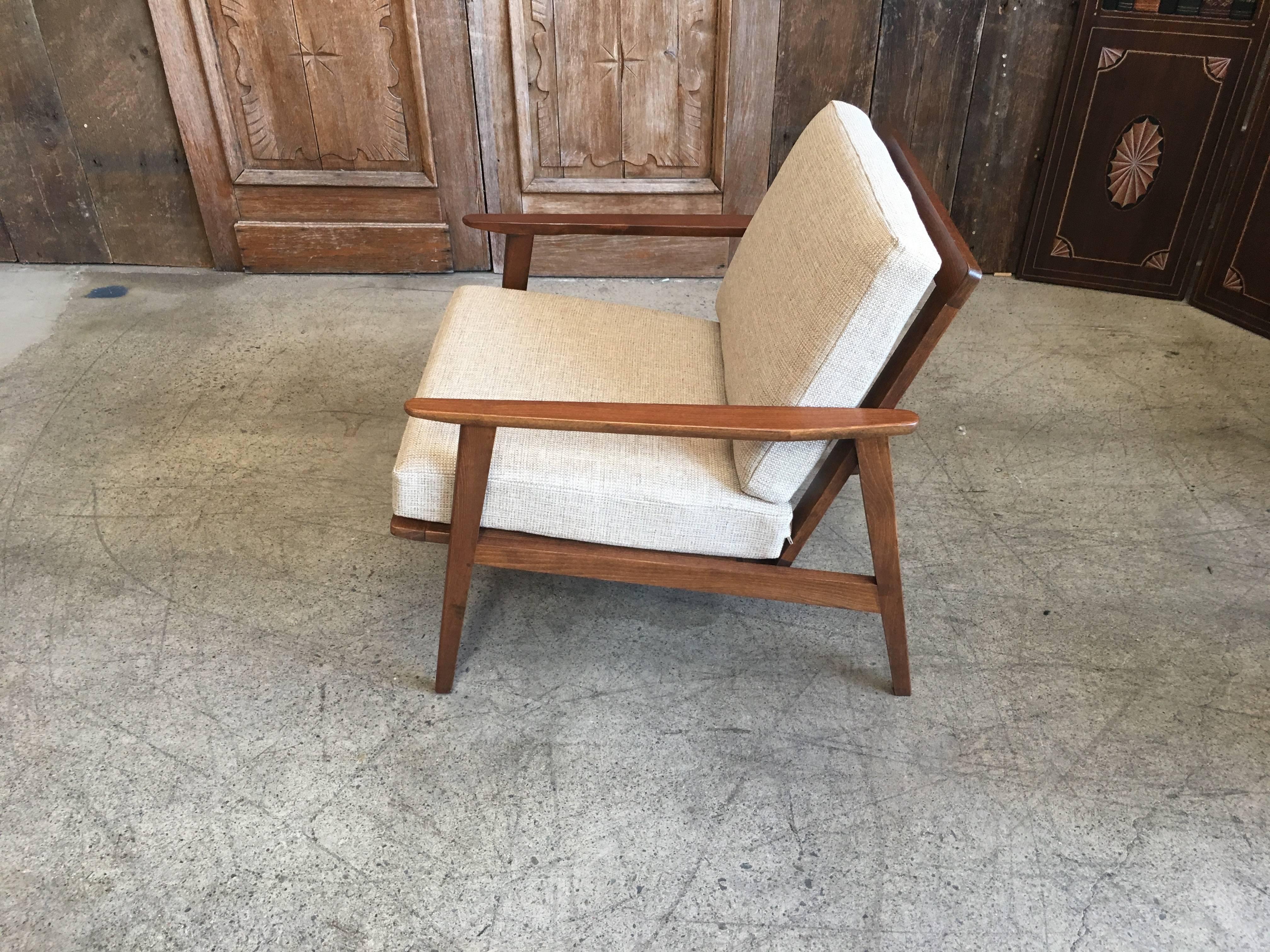 Pair of Mid-Century Lounge Chairs 12