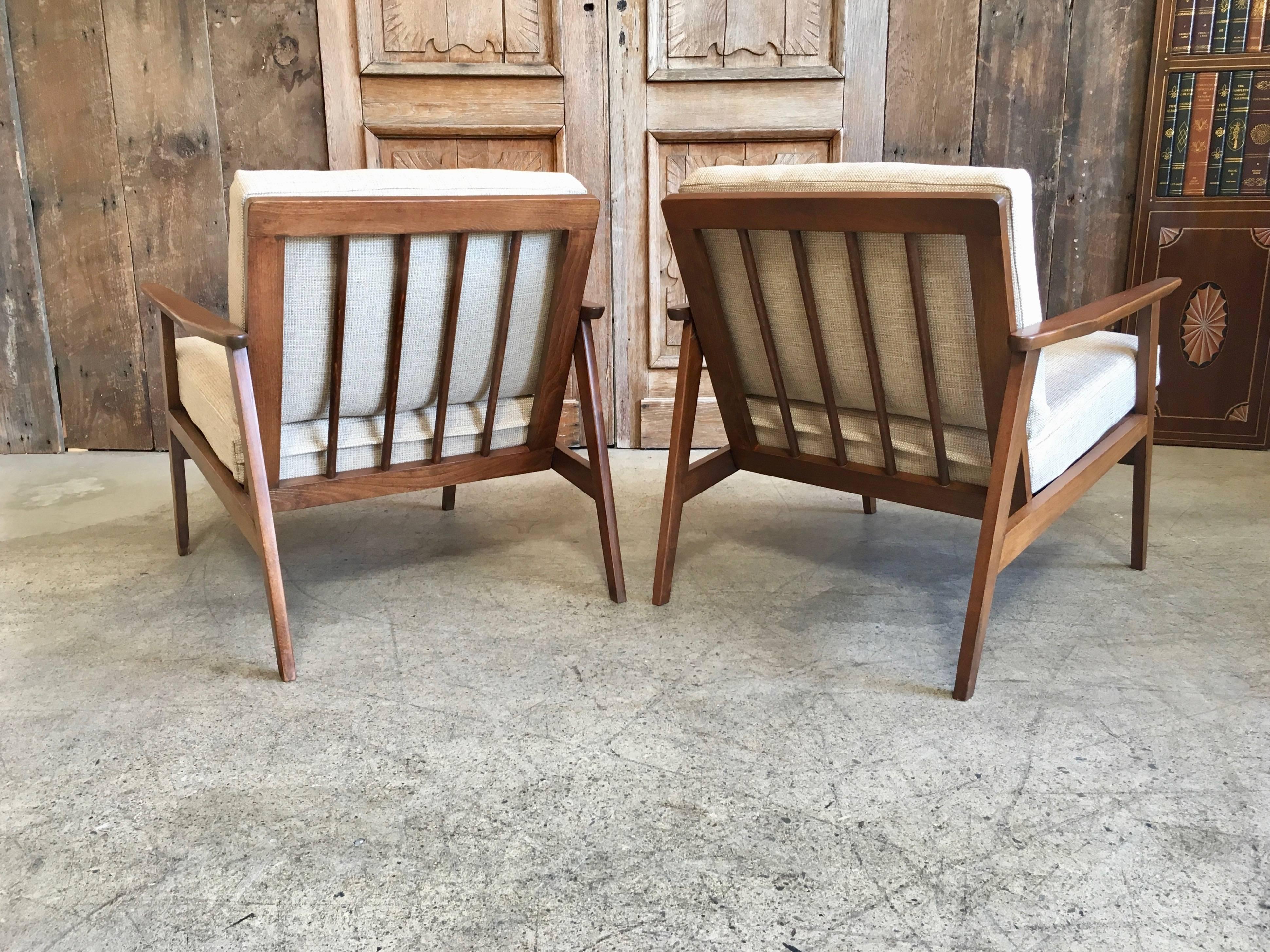 20th Century Pair of Mid-Century Lounge Chairs