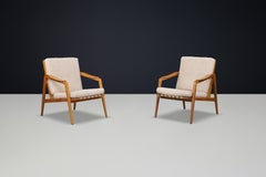Pair of Mid-Century Lounge Chairs in French Ash with New Teddy Upholstery, 1960s