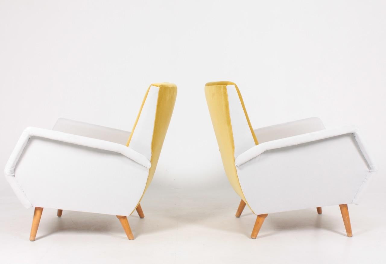 Pair of Midcentury Lounge Chairs in French Velvet by Gio Ponti, 1950s im Zustand „Gut“ in Lejre, DK
