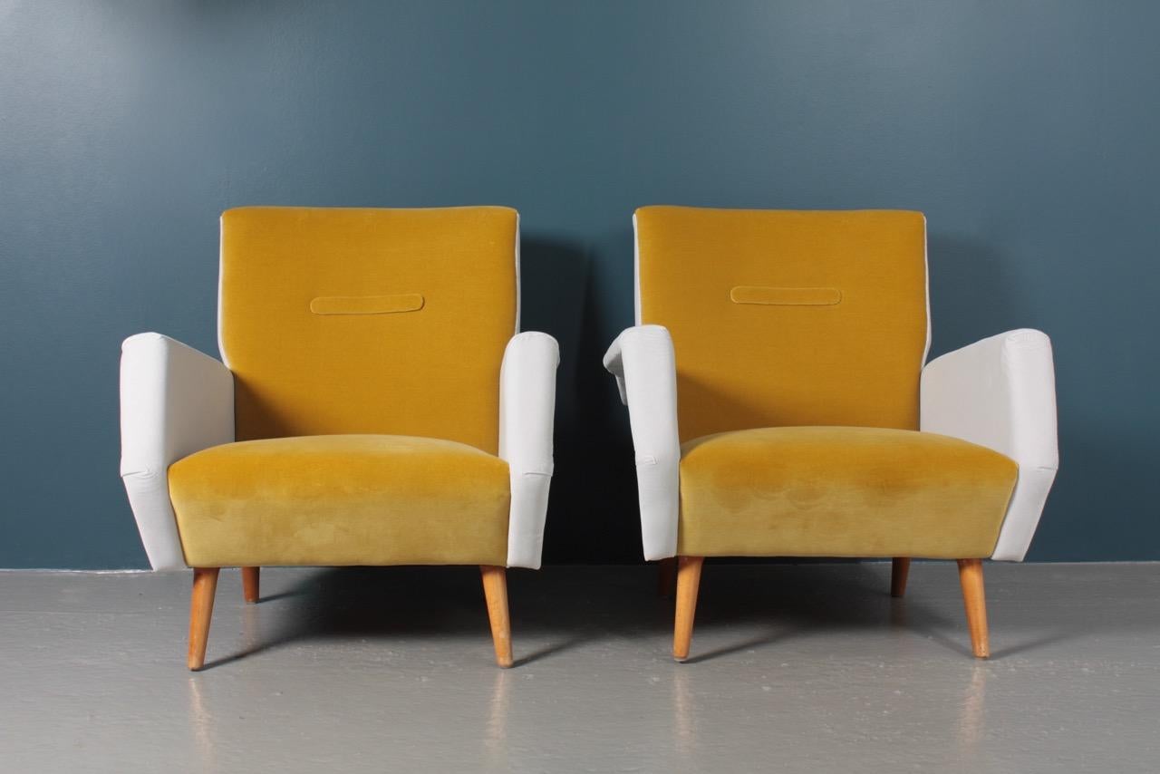 Pair of Midcentury Lounge Chairs in French Velvet by Gio Ponti, 1950s (Stoff)