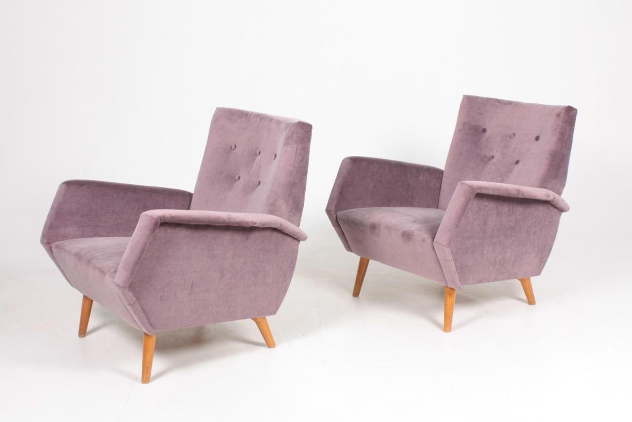 Pair of Midcentury Lounge Chairs in French Velvet by Gio Ponti, 1950s 2