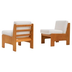 Pair of Mid-Century Lounge Chairs in Oak 
Bouclé