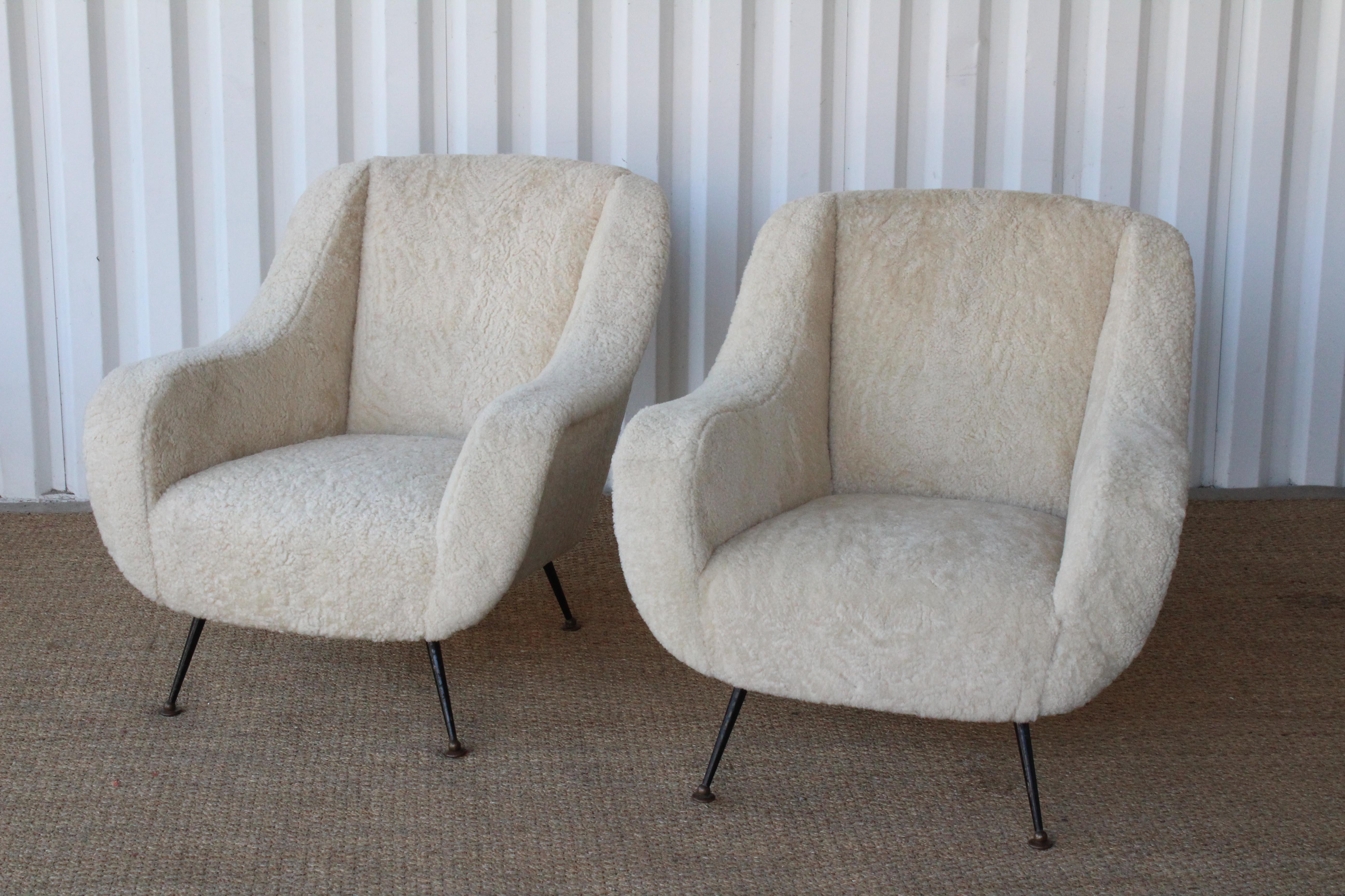 Pair of Mid Century Lounge Chairs in Sheepskin, Italy, 1950s 6