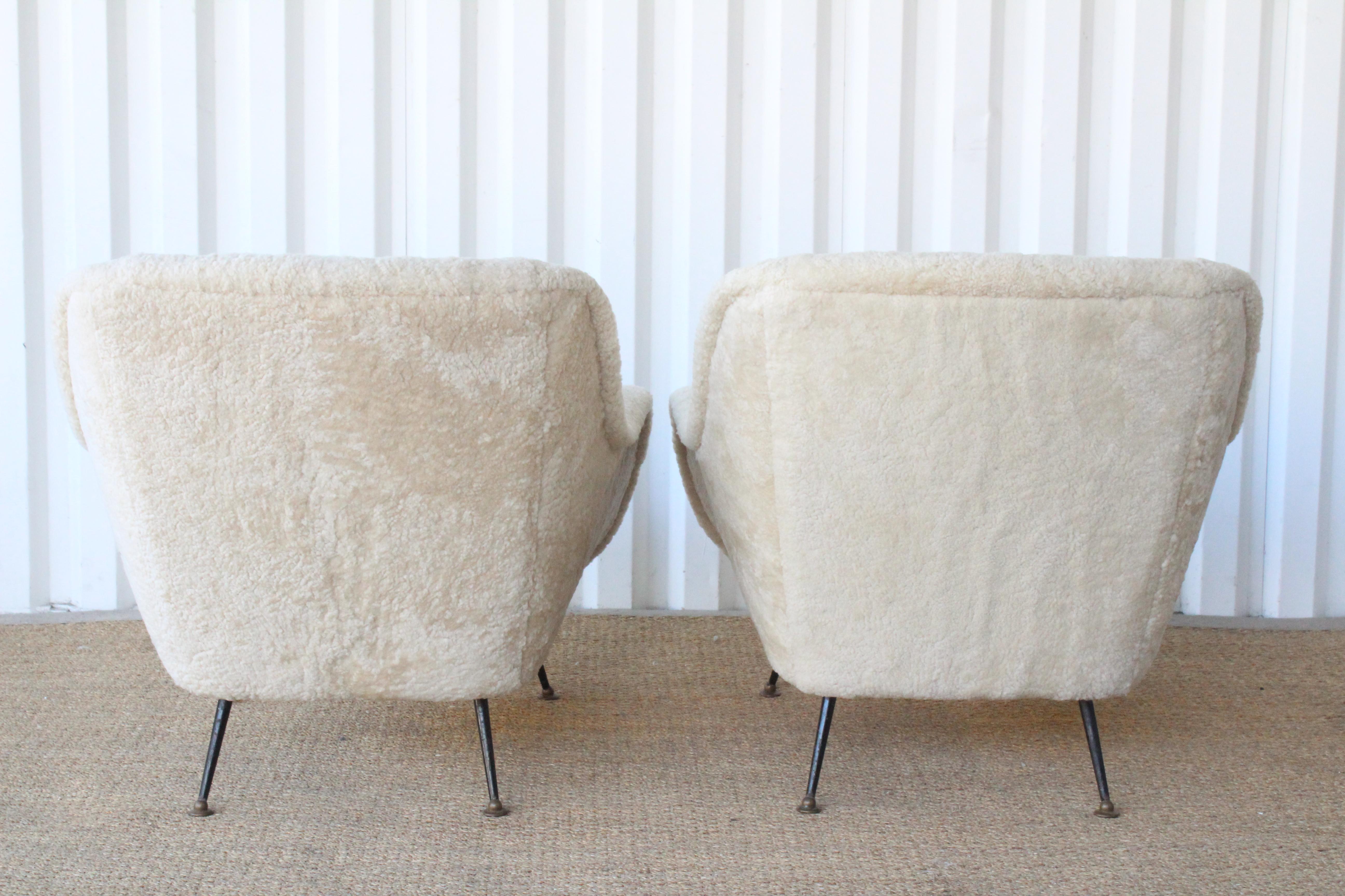 Pair of Mid Century Lounge Chairs in Sheepskin, Italy, 1950s 9