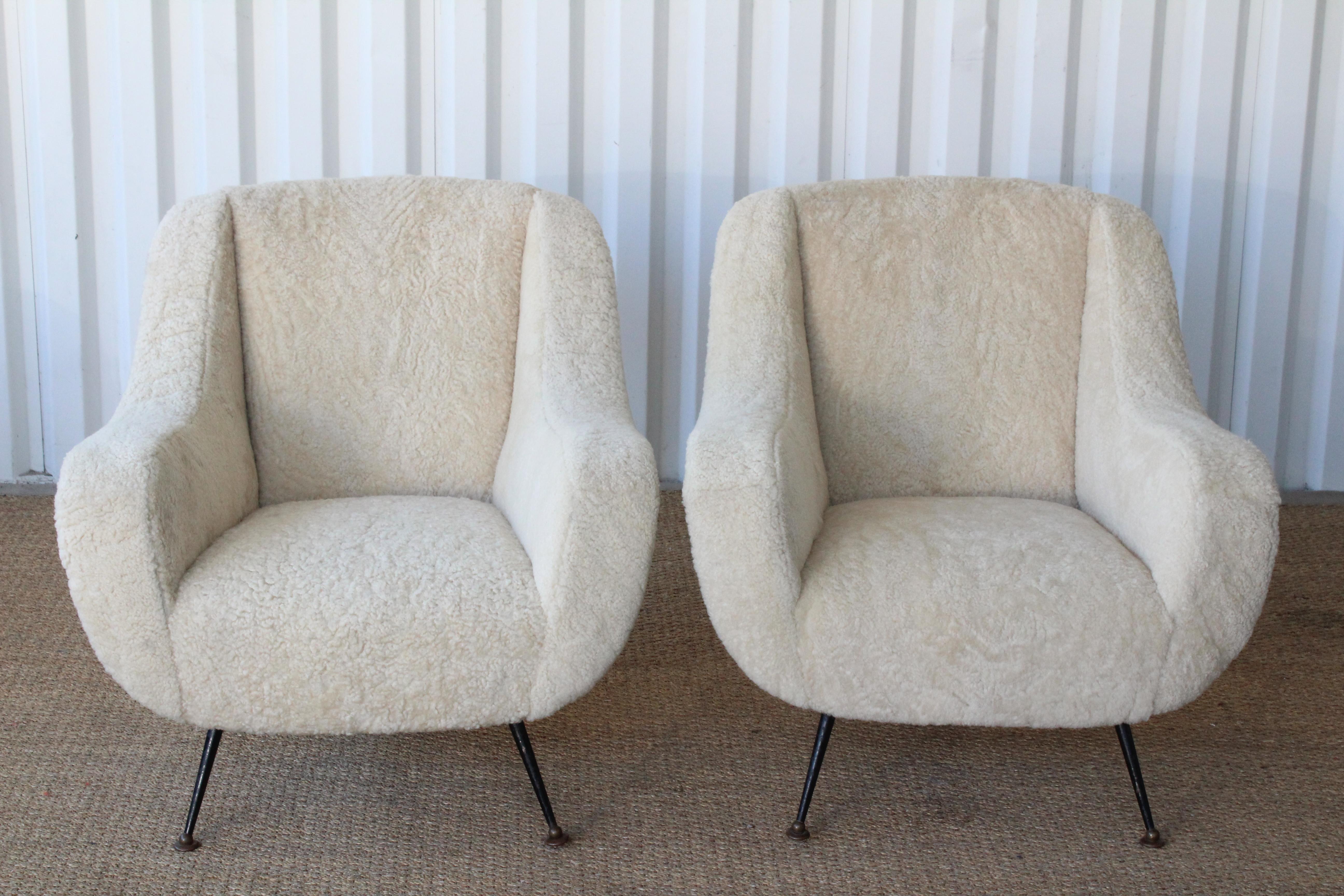 Mid-Century Modern Pair of Mid Century Lounge Chairs in Sheepskin, Italy, 1950s