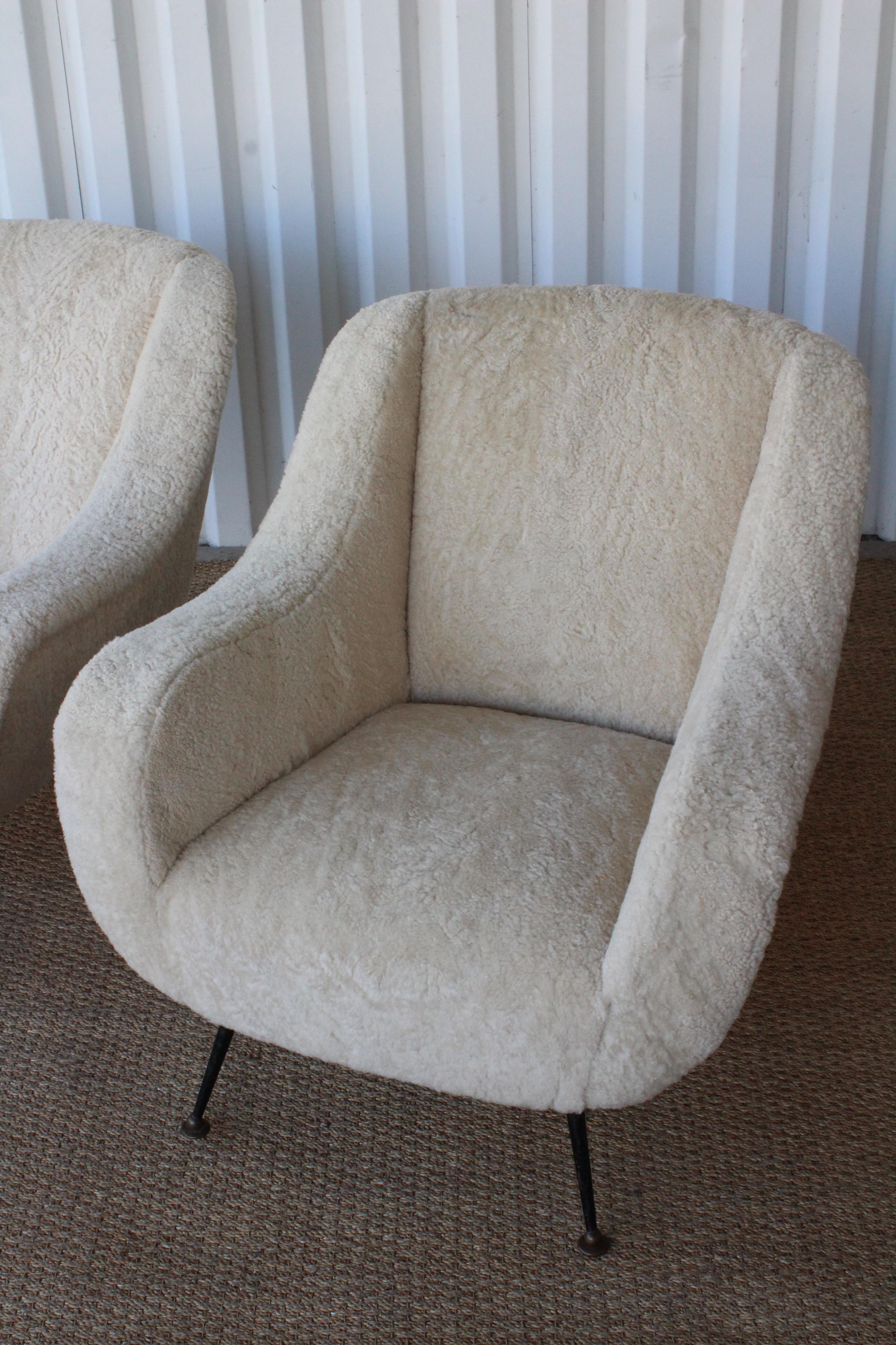 Pair of Mid Century Lounge Chairs in Sheepskin, Italy, 1950s 2