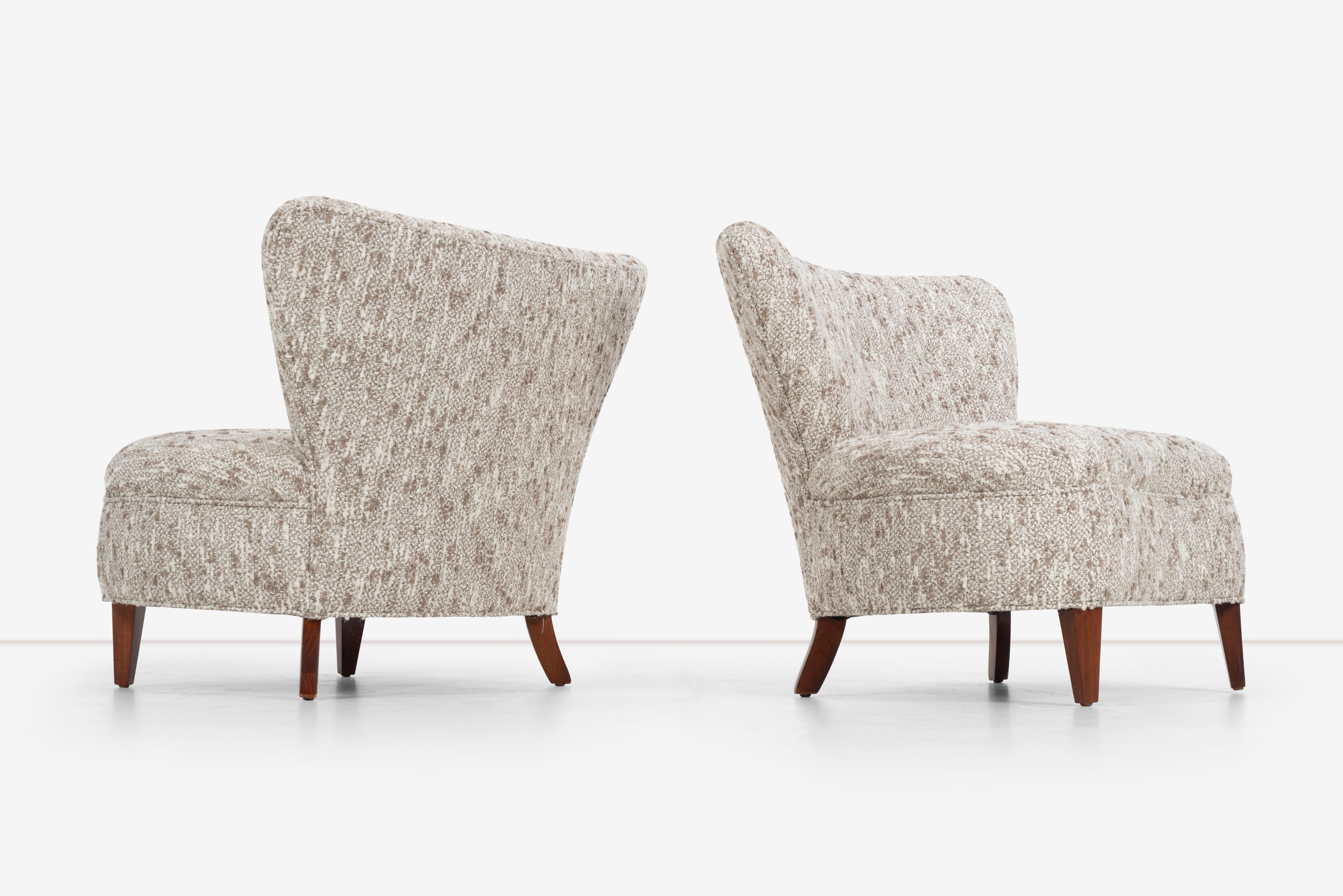Pair of Mid-Century Lounge Chairs in the Style of Edward Wormley For Sale 5