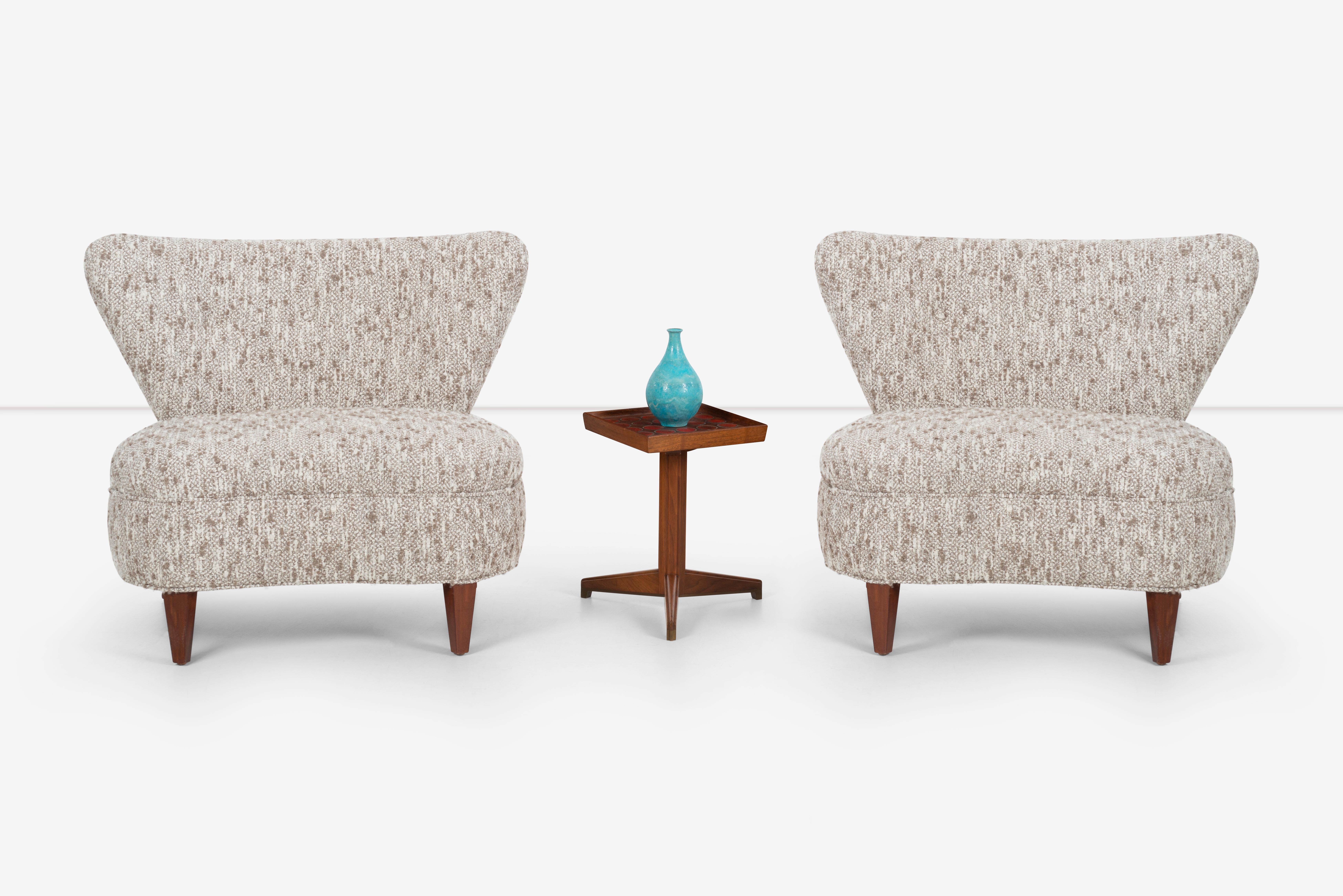 American Pair of Mid-Century Lounge Chairs in the Style of Edward Wormley For Sale