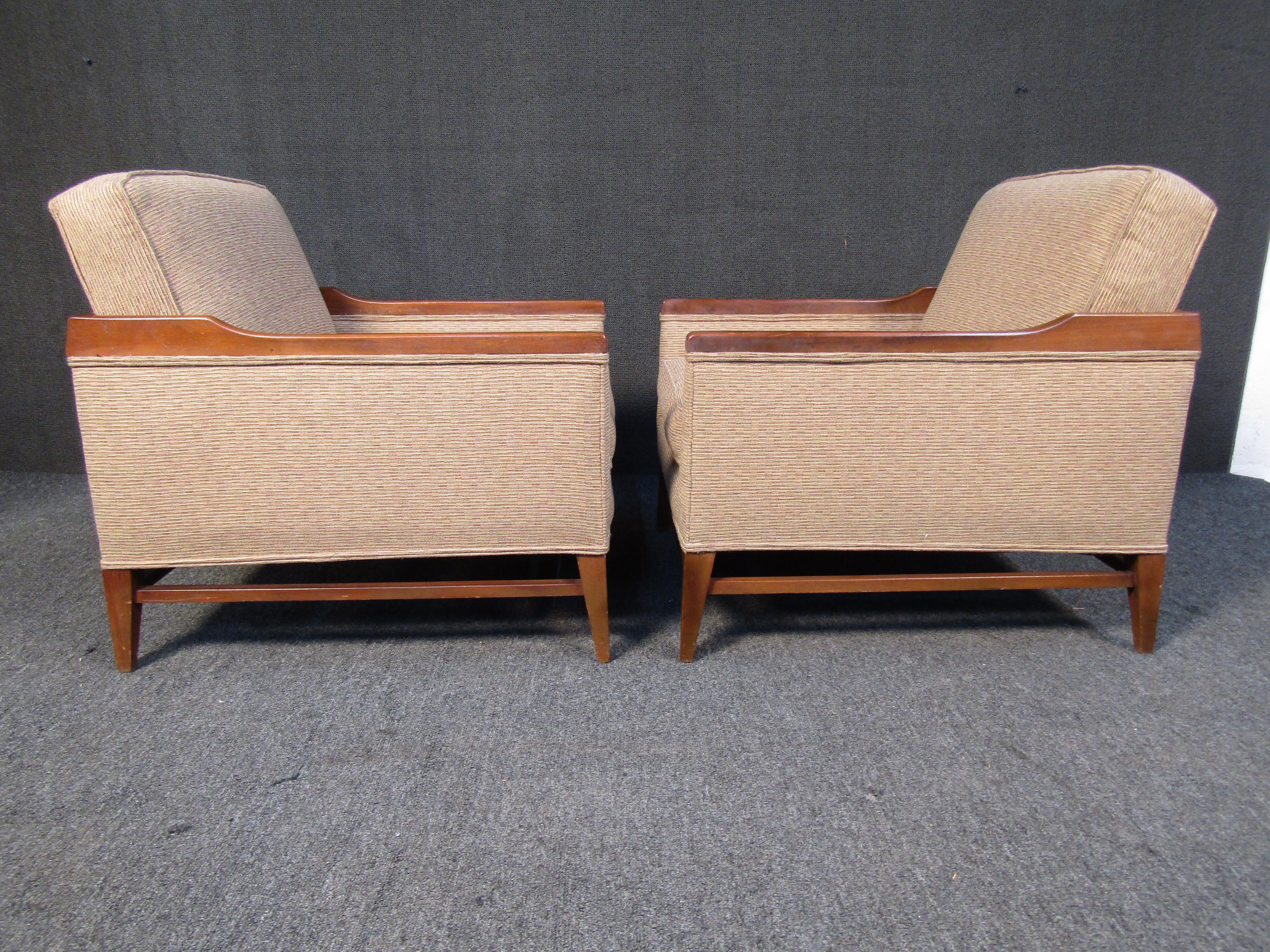 Pair of Mid-Century Lounge Chairs in the Style of Paul McCobb In Good Condition For Sale In Brooklyn, NY