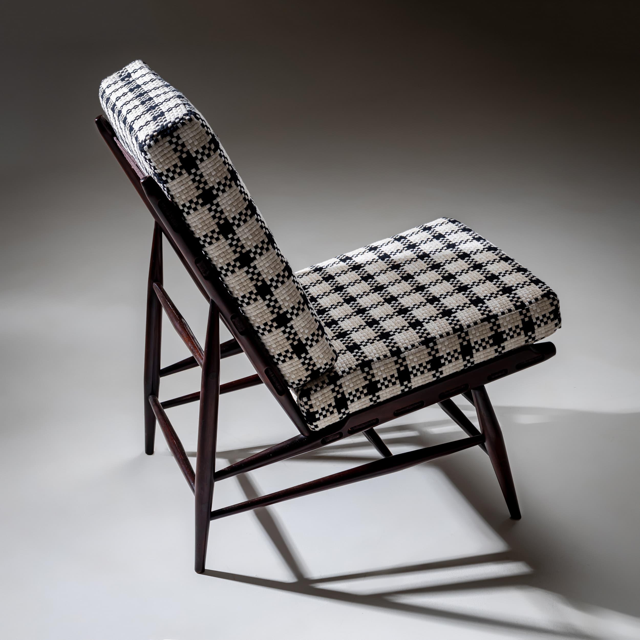 Fabric Pair of Mid-Century Lounge Chairs, Italy, 1950s For Sale