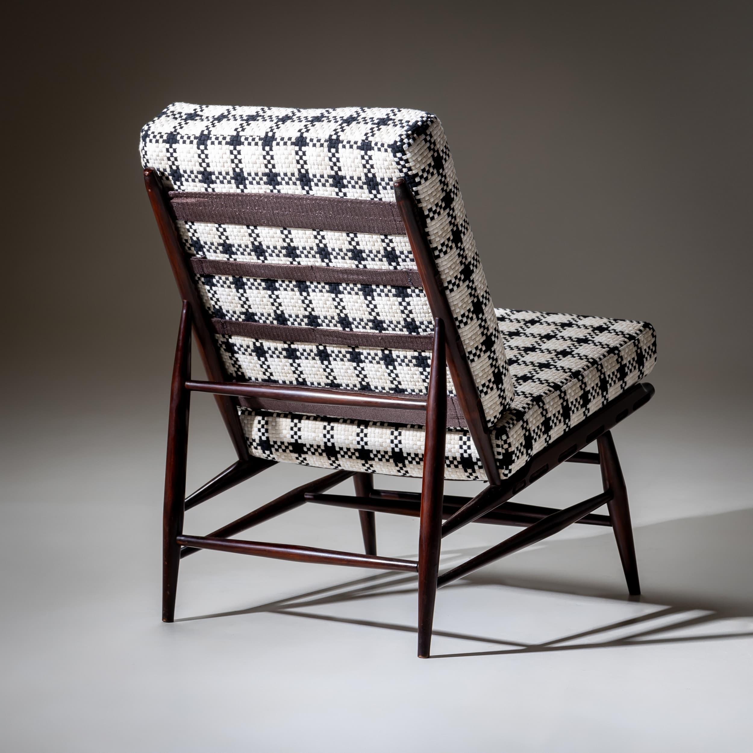Pair of Mid-Century Lounge Chairs, Italy, 1950s For Sale 1