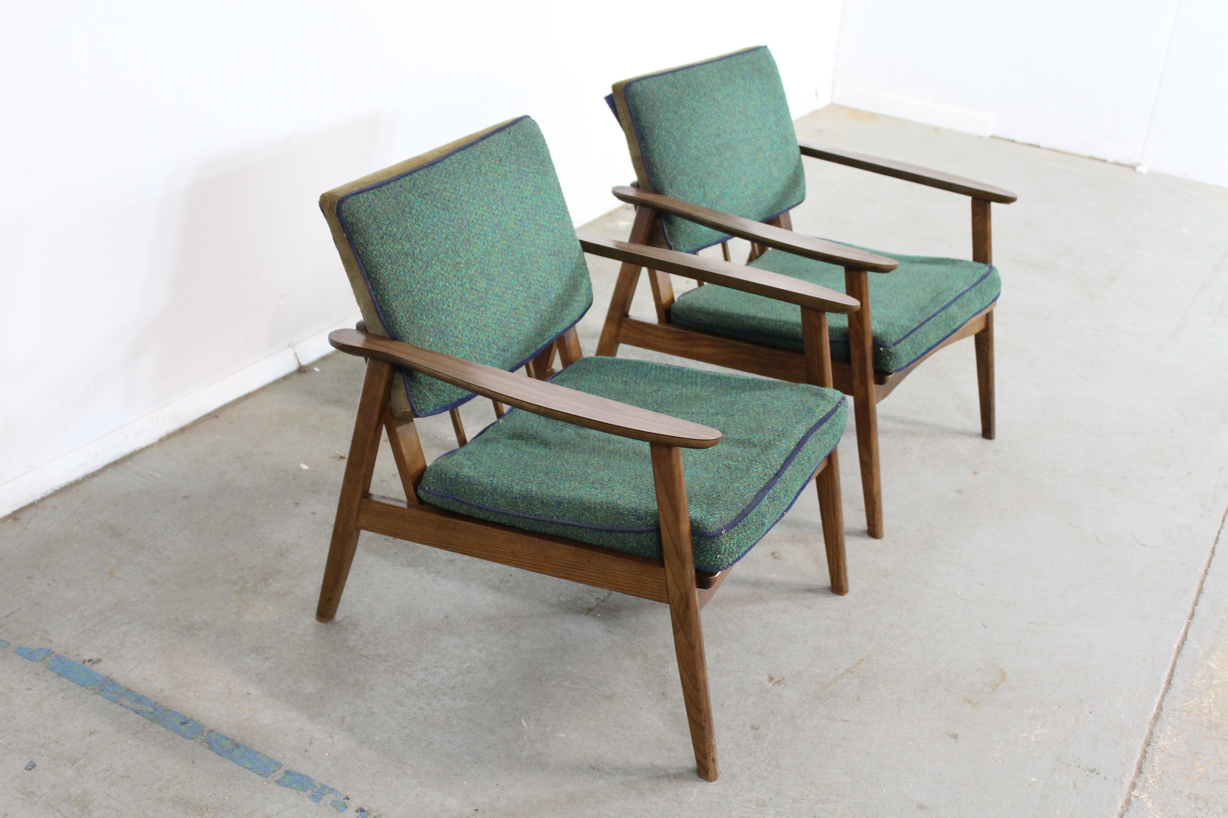 Pair of Mid-Century Lounge Chairs Walnut Open Arm Lounge Chairs For Sale 12