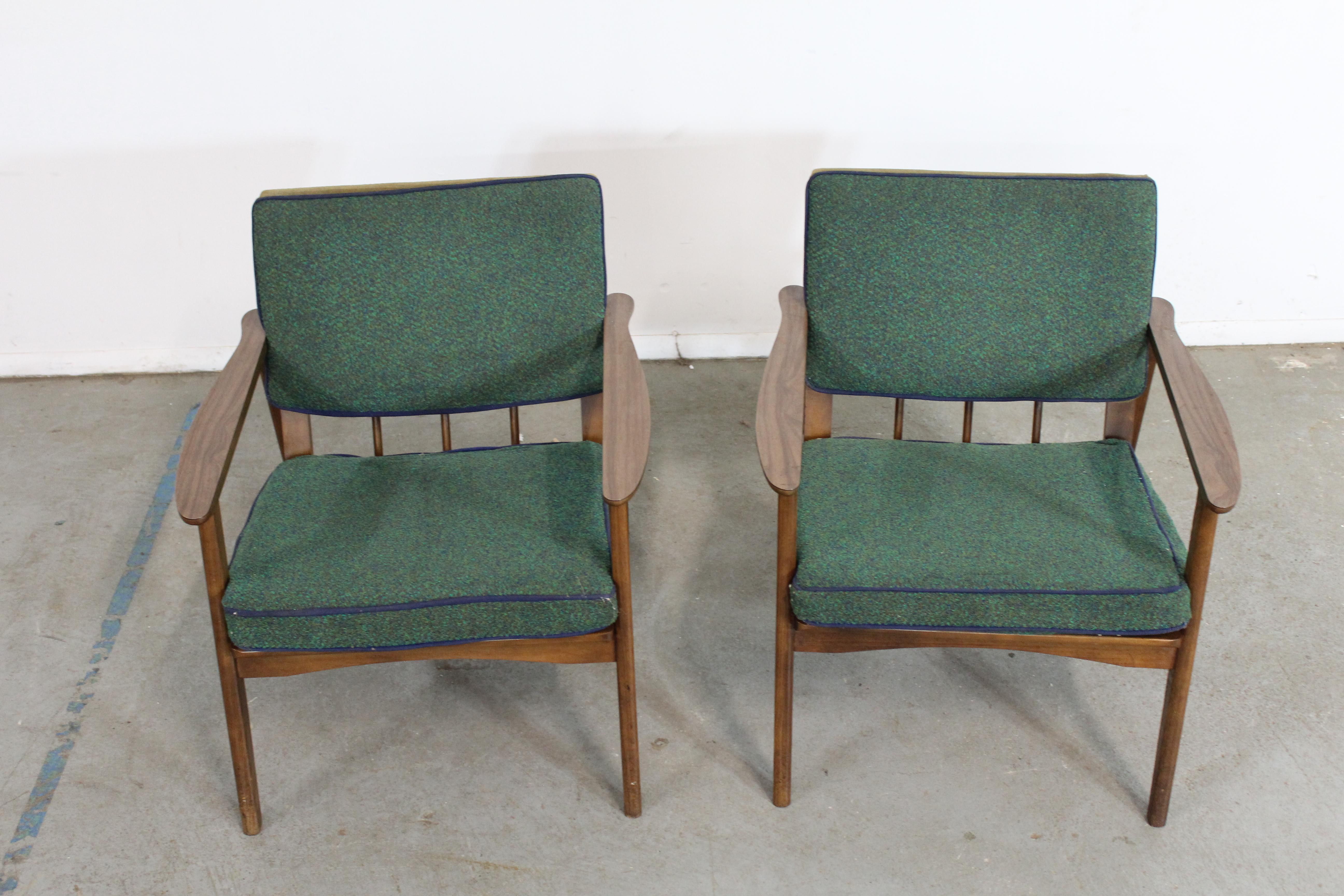 Pair of Mid-Century Lounge Chairs Walnut Open Arm Lounge Chairs For Sale 13