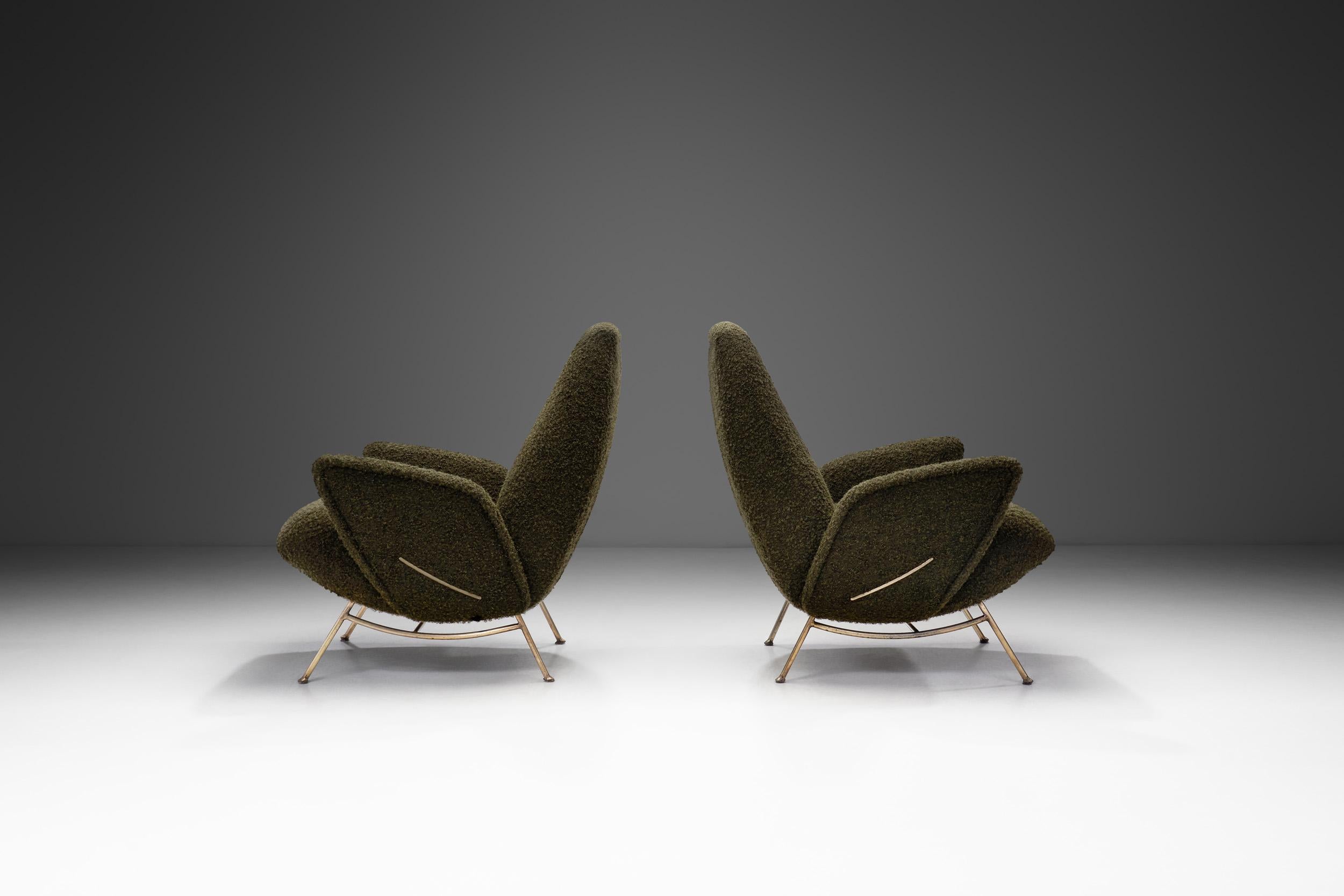 Pair of Midcentury Lounge Chairs with Metal Legs by Nino Zoncada, Italy, 1950s In Good Condition For Sale In Utrecht, NL