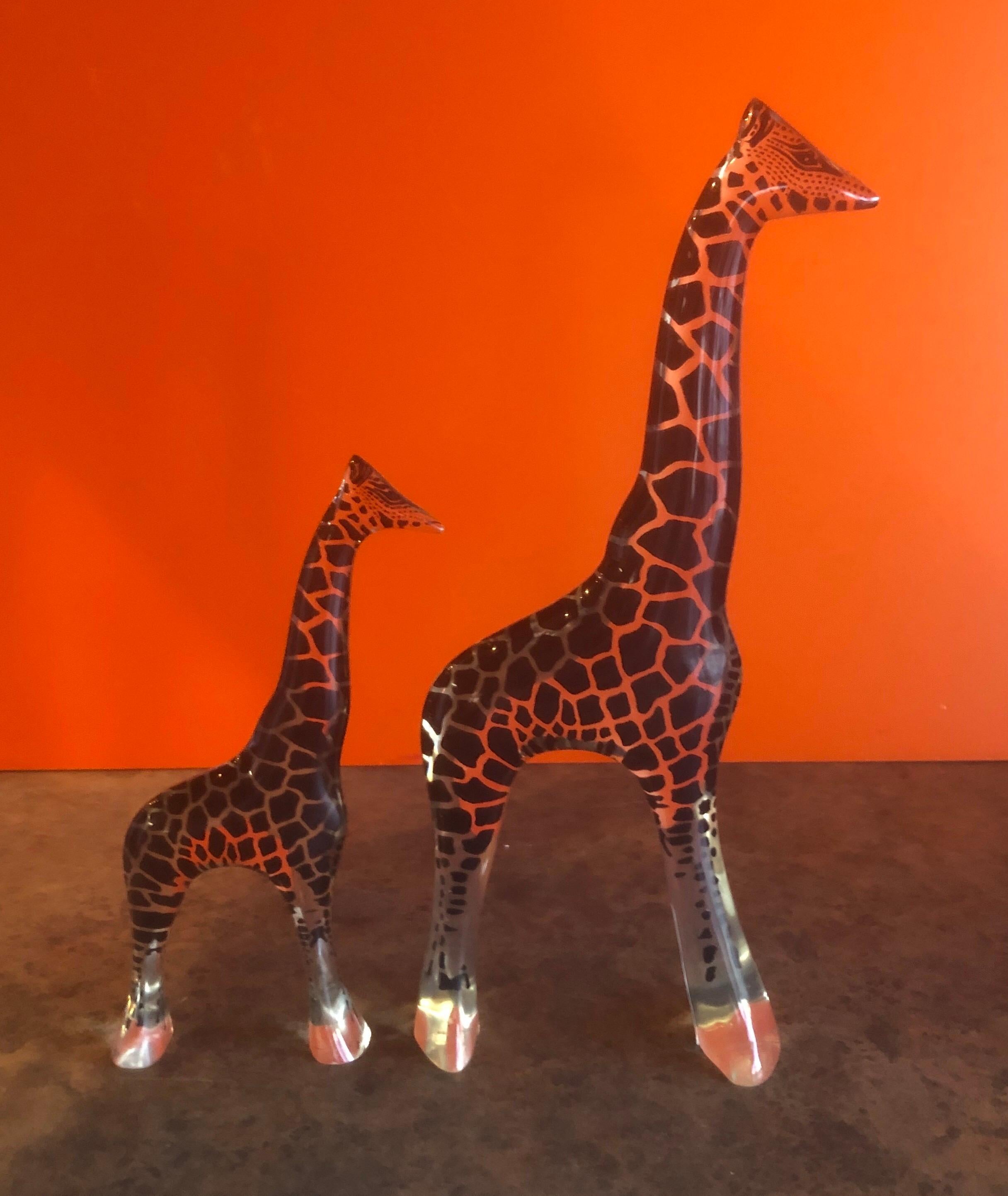 Pair of Midcentury Lucite Giraffe Sculptures by Abraham Palatnik In Excellent Condition For Sale In San Diego, CA