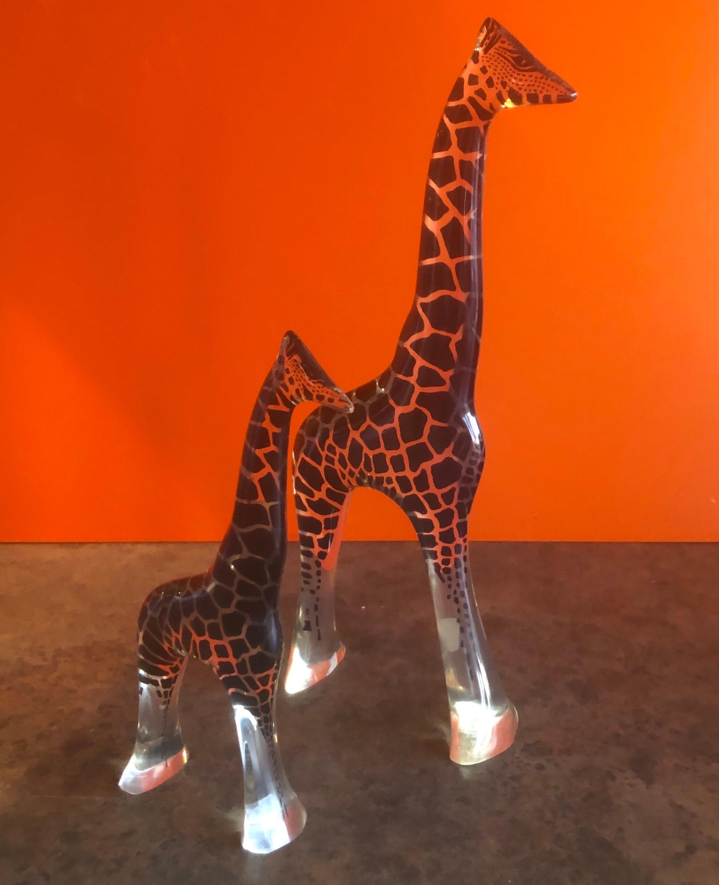 20th Century Pair of Midcentury Lucite Giraffe Sculptures by Abraham Palatnik For Sale