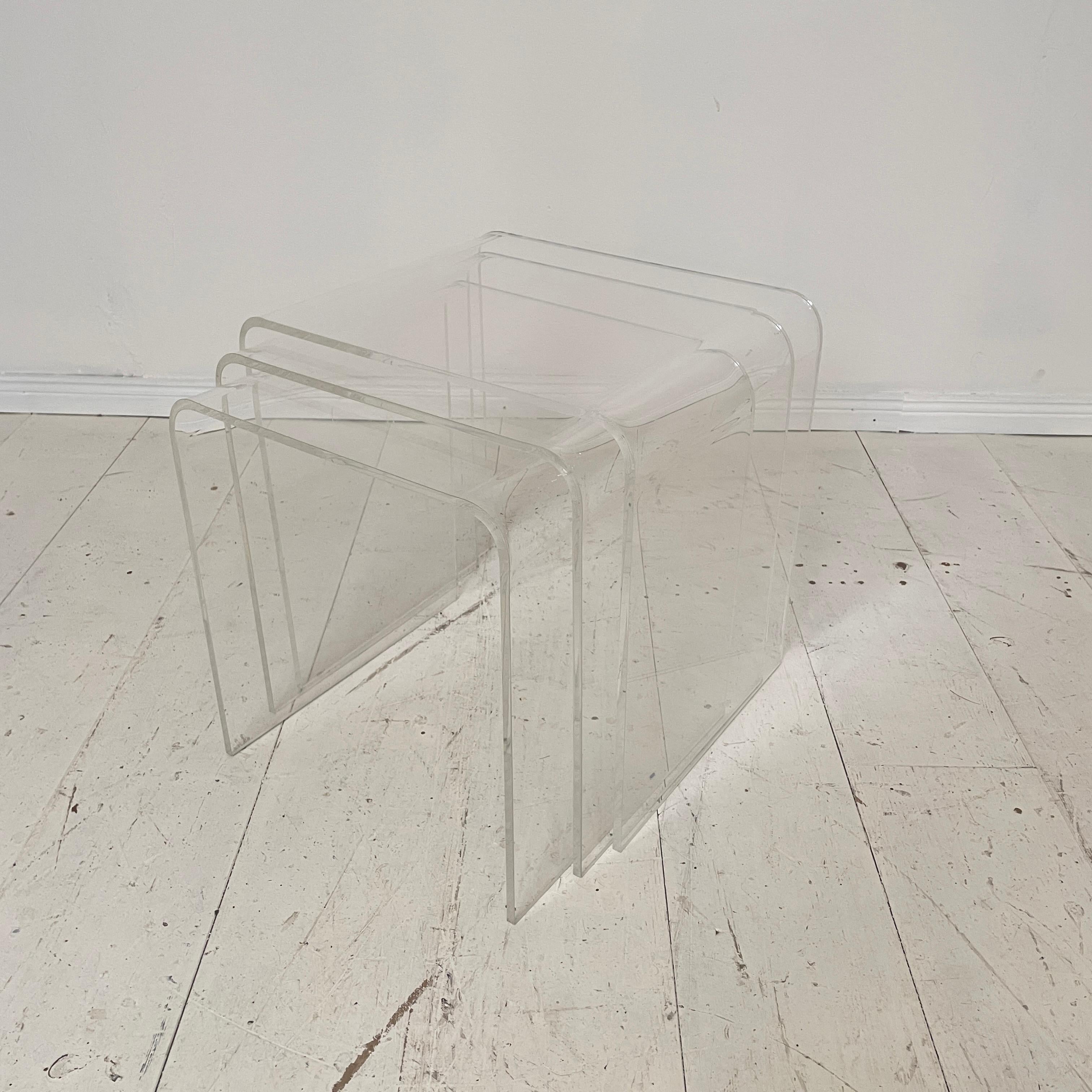 Pair of Mid Century Lucite Waterfall Nesting Tables/Stacking Tables, 1970s 8