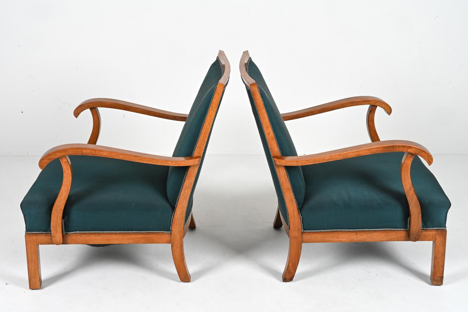 Pair of Mid-Century Mahogany Lounge Chairs by Erik Wørts For Sale 4
