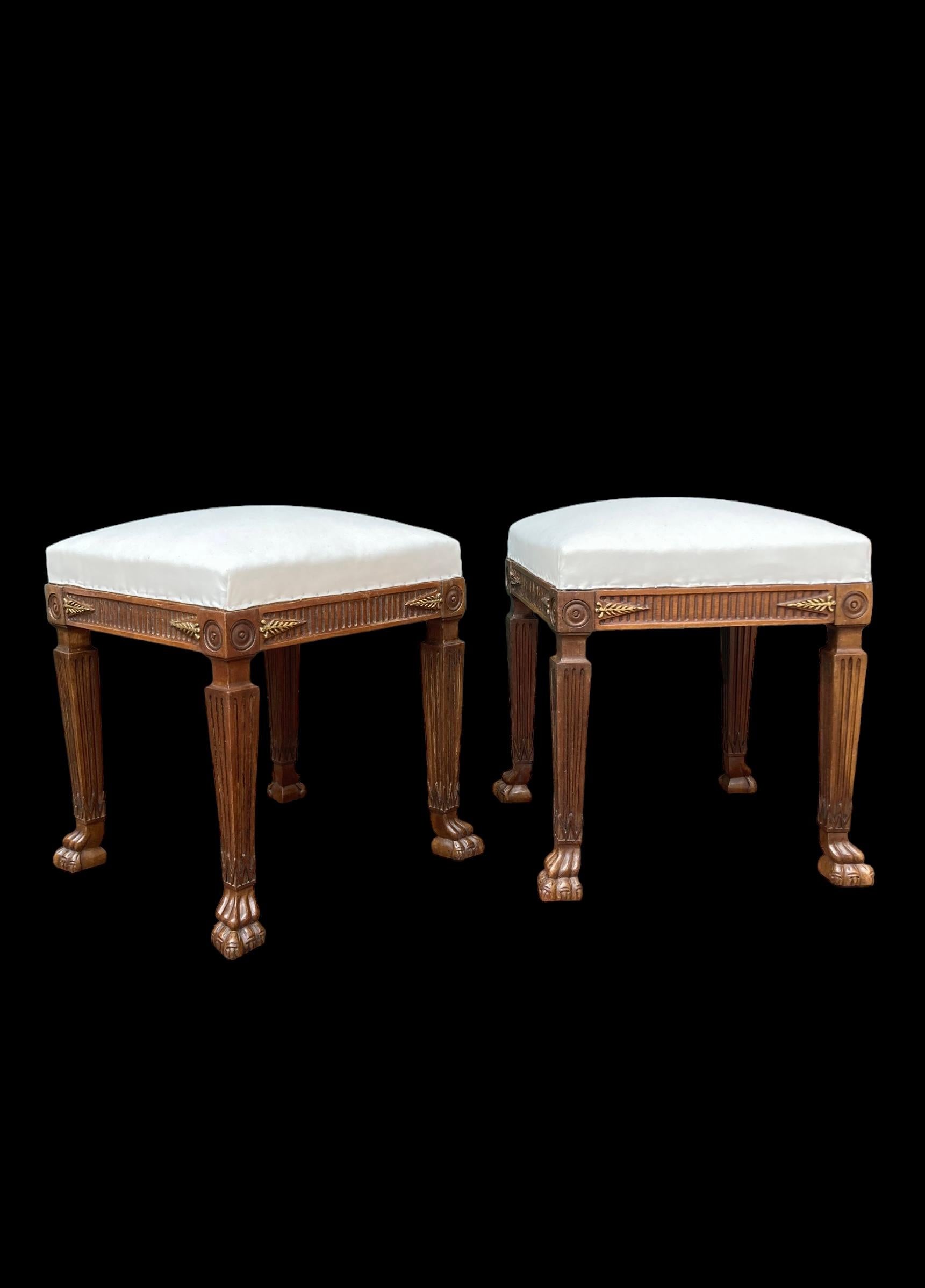 20th Century Pair of Midcentury Mahogany Stools For Sale