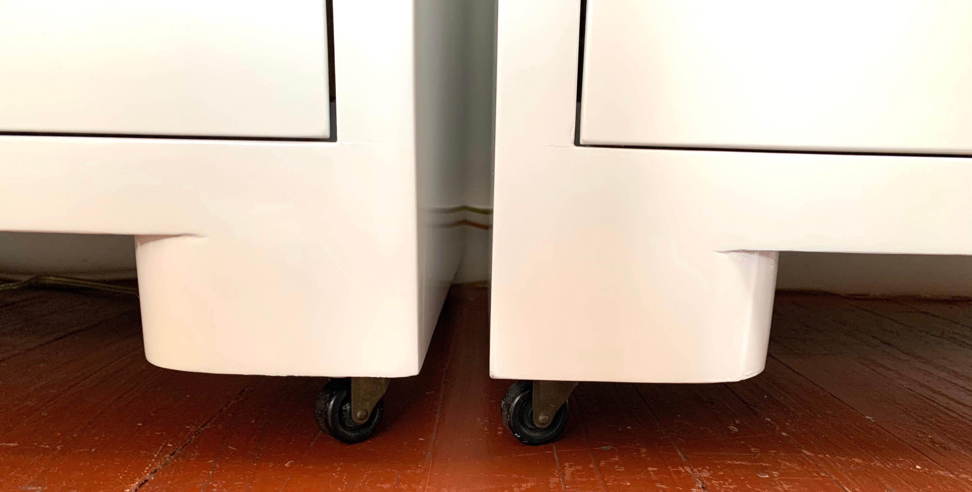 Late 20th Century Pair of Midcentury Matching Newly Lacquered in White Chests on Casters