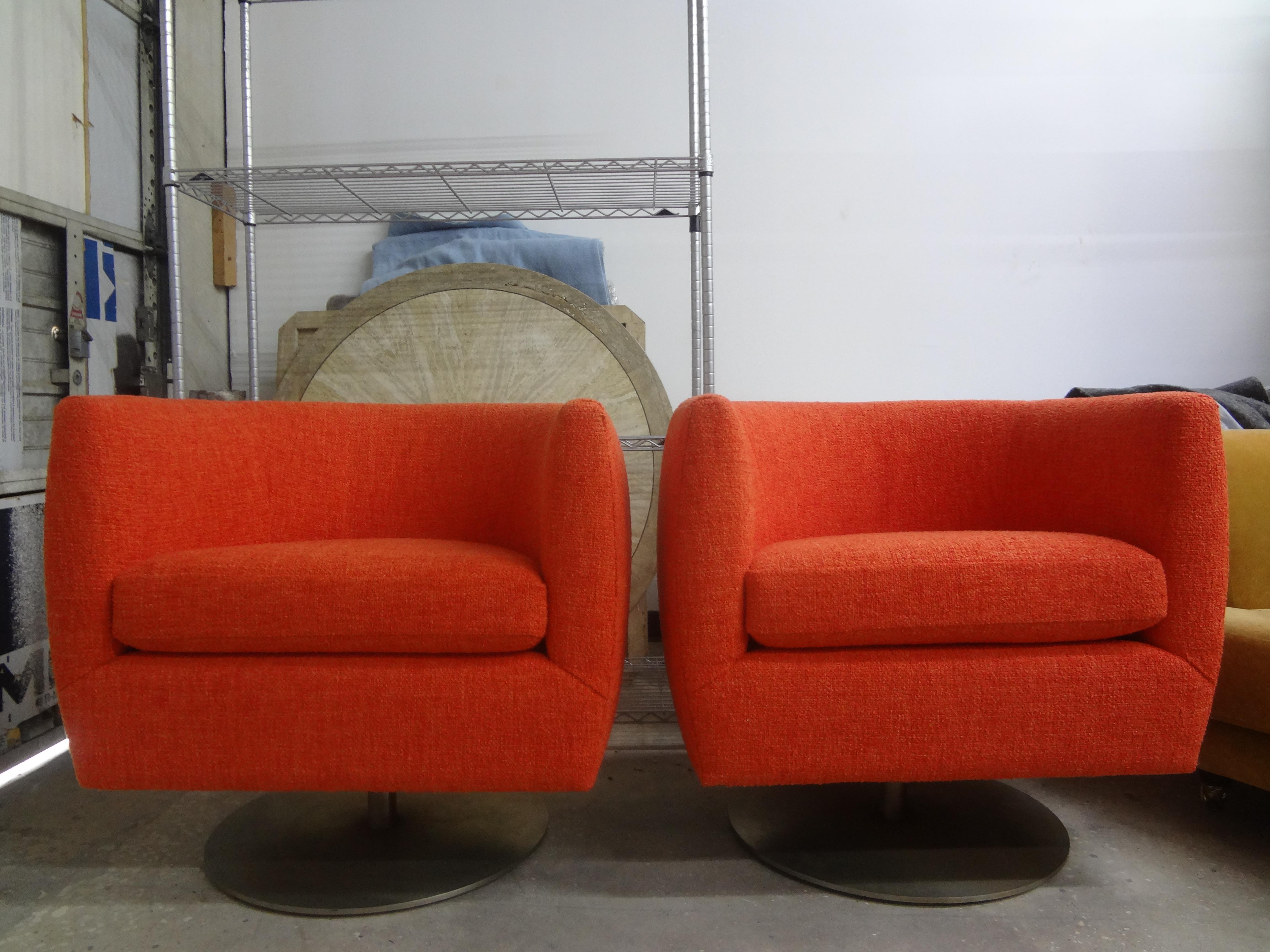 Pair of Mid-Century Milo Baughman Style Barrel Back Swivel Chairs 5