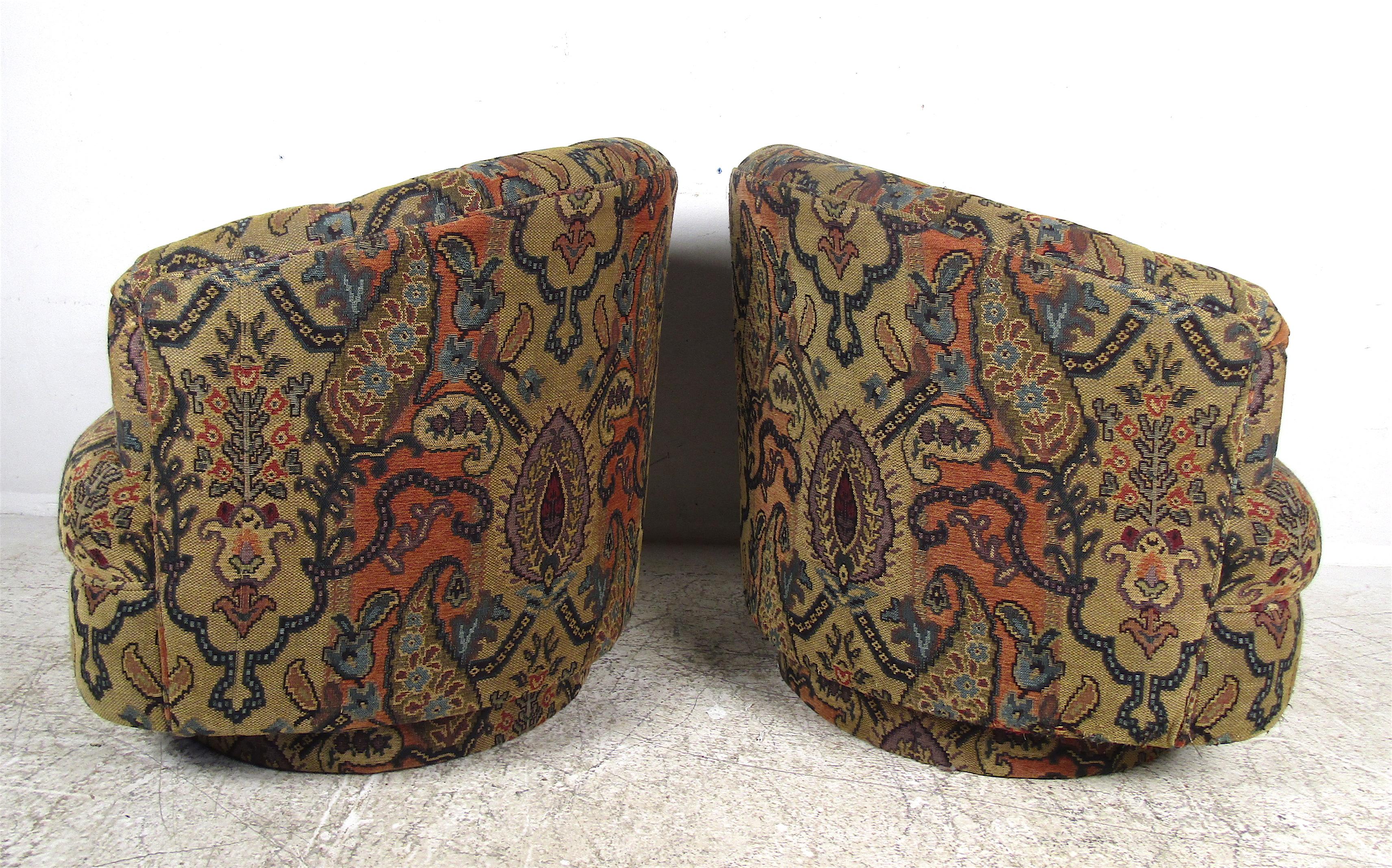 Pair of Midcentury Milo Baughman Swivel Chairs for Thayer Coggin 1