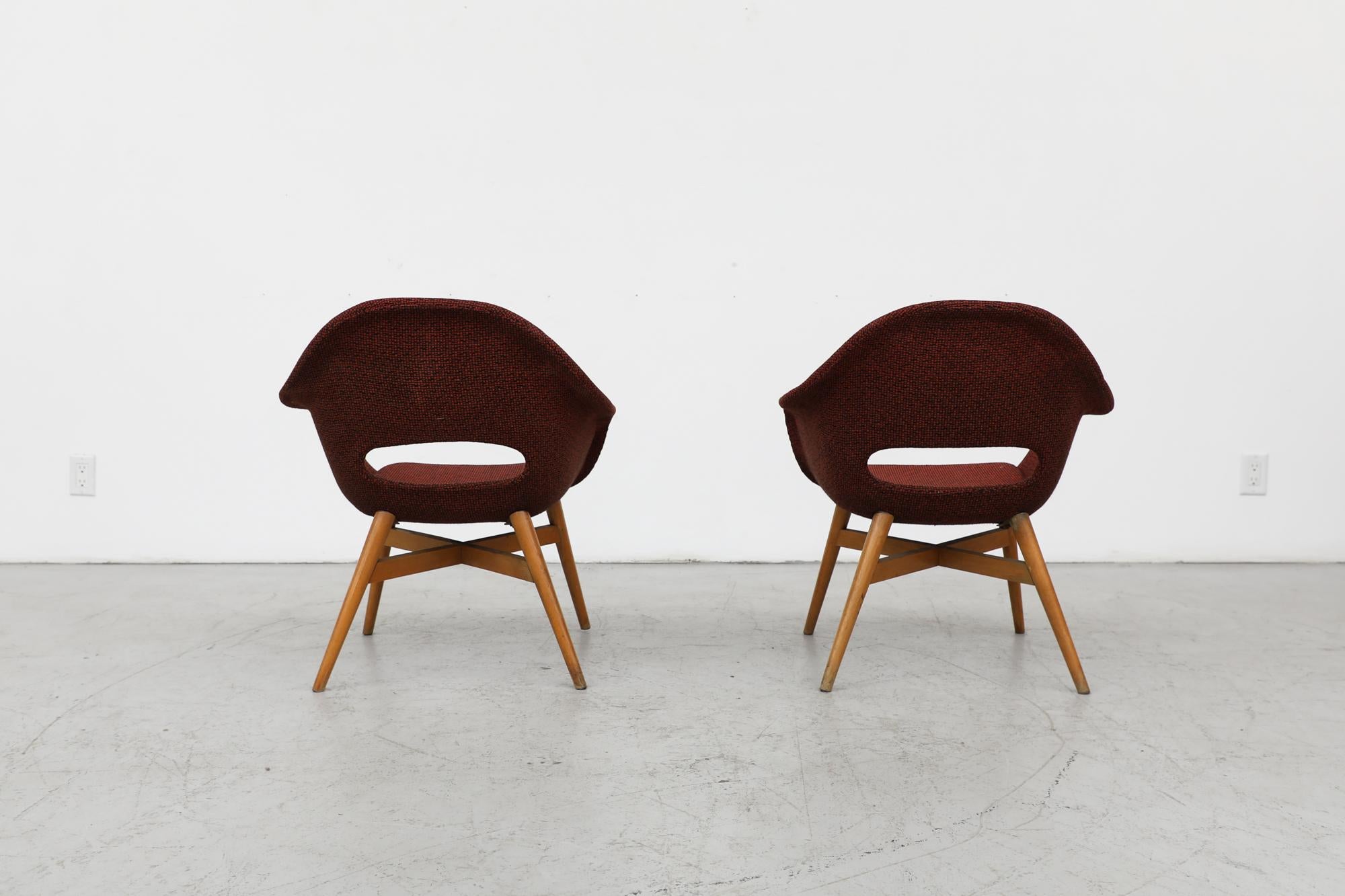 Mid-Century Modern Pair of Miroslav Navrátil Bucket Lounge Chairs for Vertex in Red w/ Birch Frames For Sale