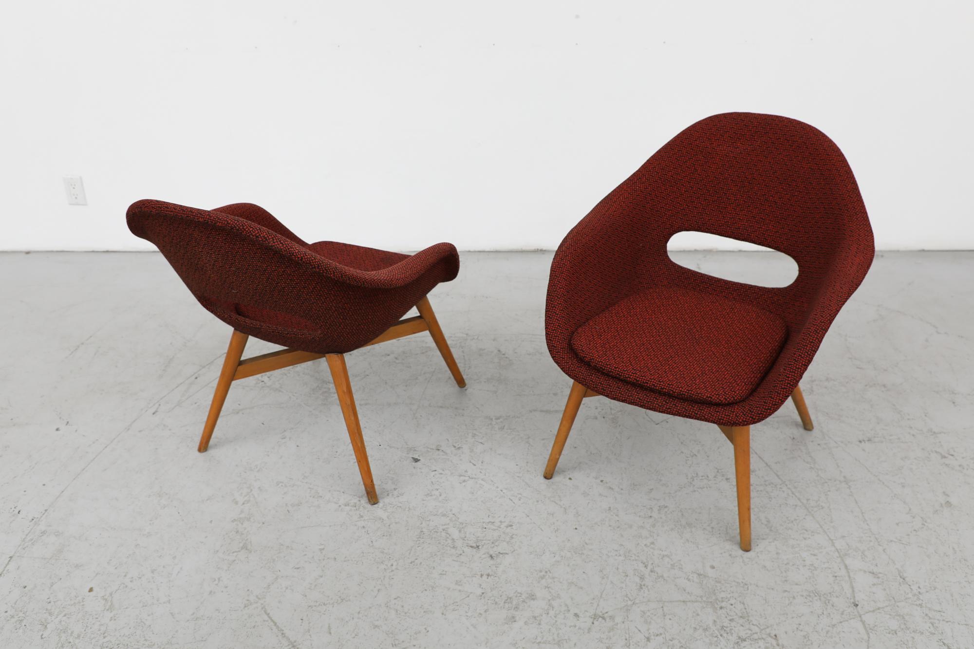 Pair of Miroslav Navrátil Bucket Lounge Chairs for Vertex in Red w/ Birch Frames In Good Condition For Sale In Los Angeles, CA