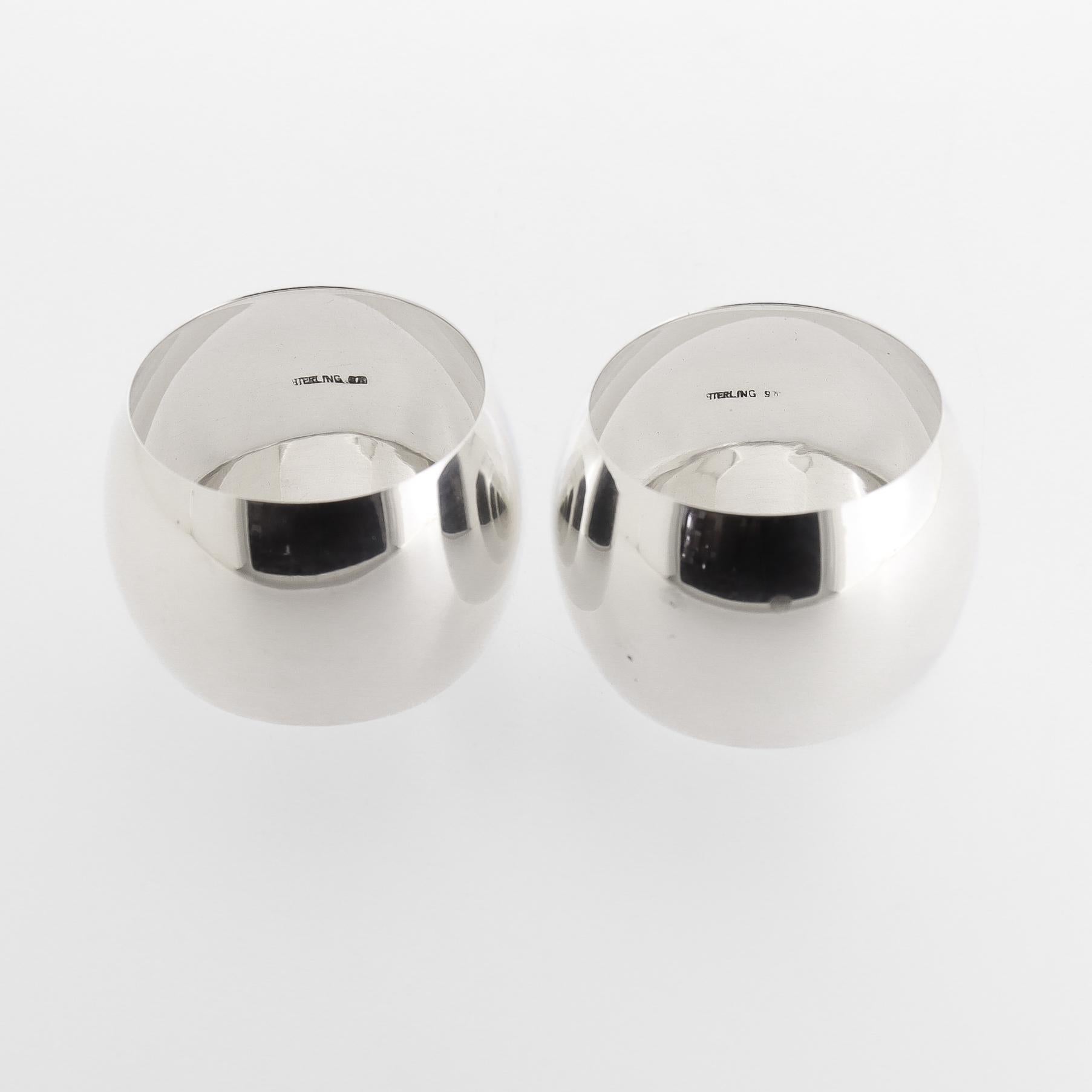 Coppia di portatovaglioli in argento 925, stile metà secolo moderno in vendita 1