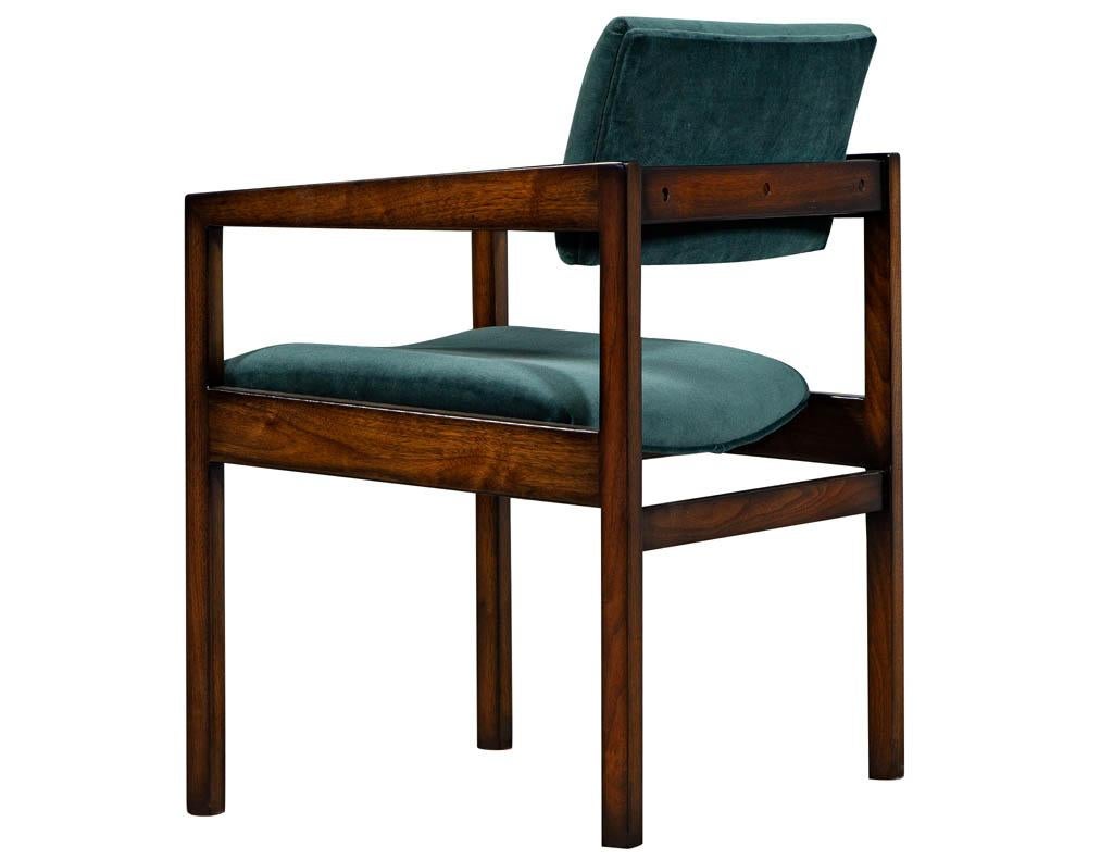 Wood Pair of Mid-Century Modern Accent Armchairs For Sale