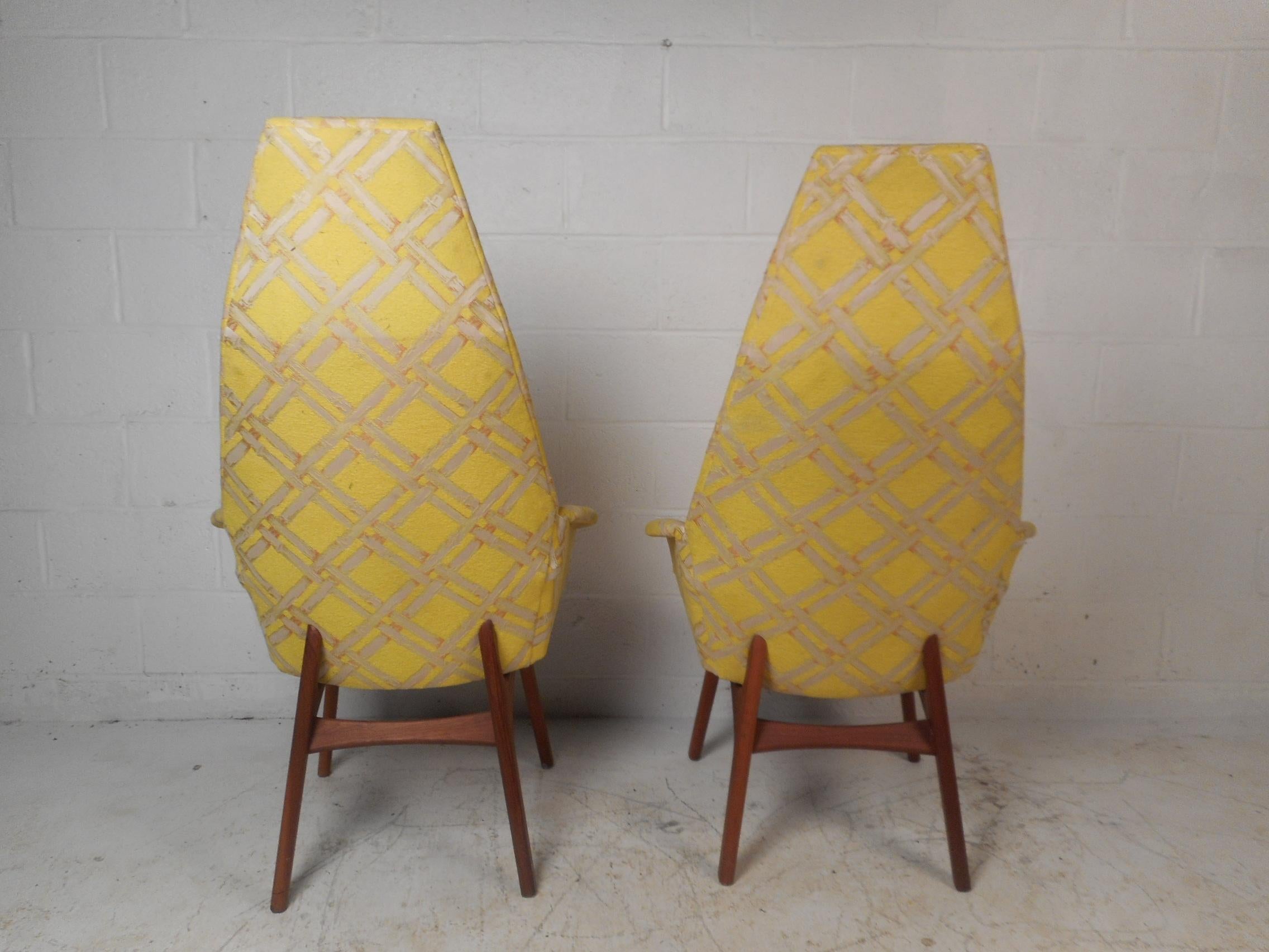 Upholstery Pair of Mid-Century Modern Adrian Pearsall Style Lounge Chairs For Sale