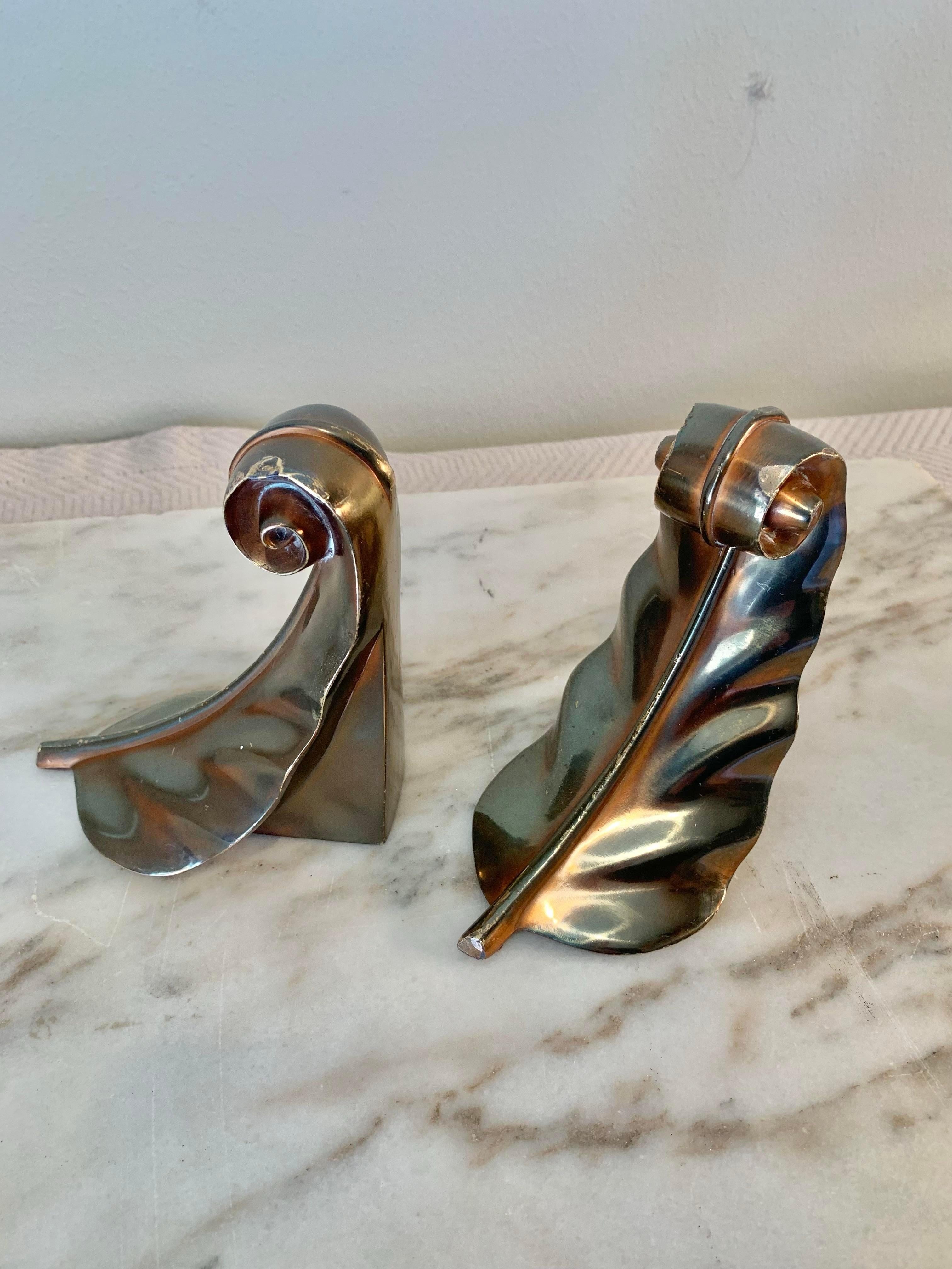 Pair of Mid Century Modern Aged Brass Acanthus Leaf Scroll Bookends 2
