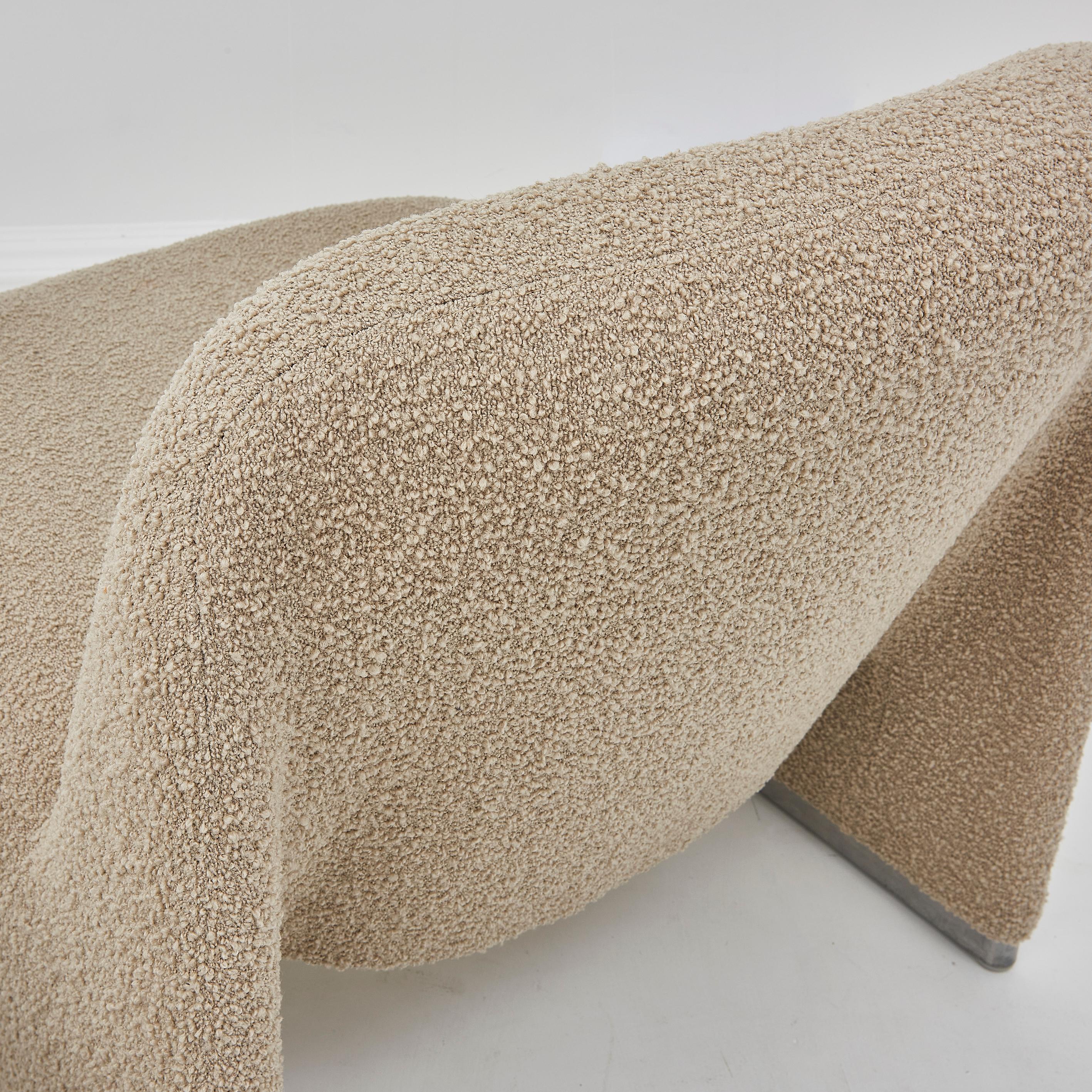 Paire de chaises longues The Moderns en bouclé par Giancarlo Piretti en vente 3