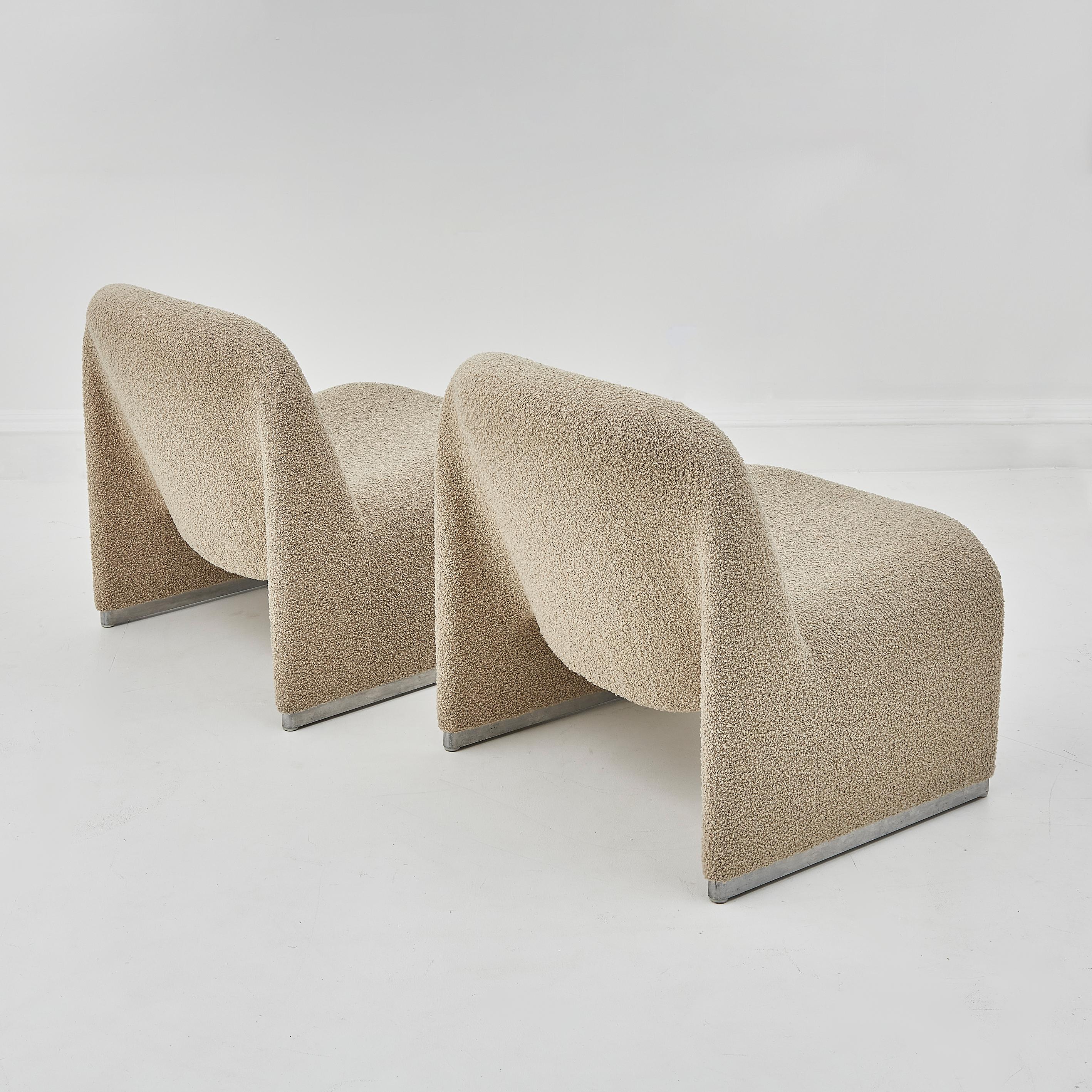italien Paire de chaises longues The Moderns en bouclé par Giancarlo Piretti en vente