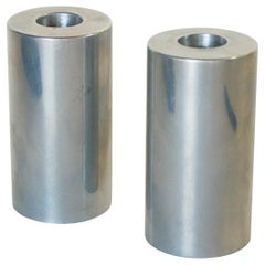 Paar moderne runde Aluminium-Säulenhalter aus der Mitte des Jahrhunderts