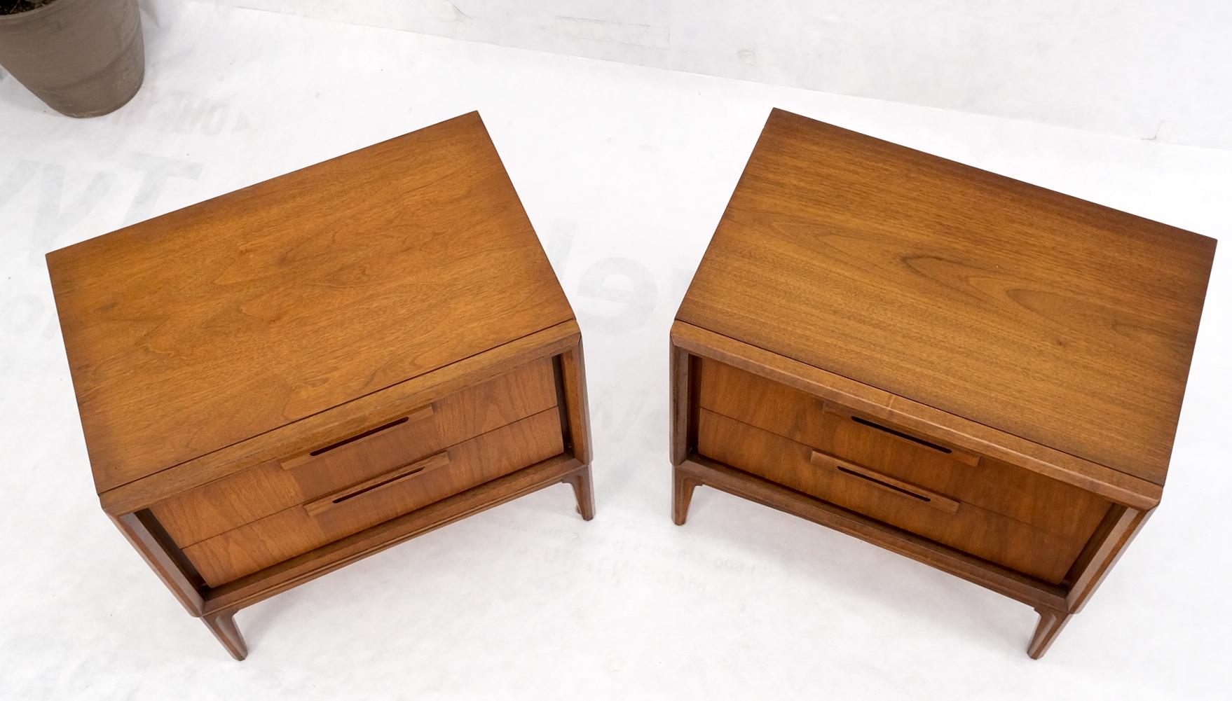 Pair of Mid-Century Modern American Walnut Two Drawers Night Stands End Tables 8